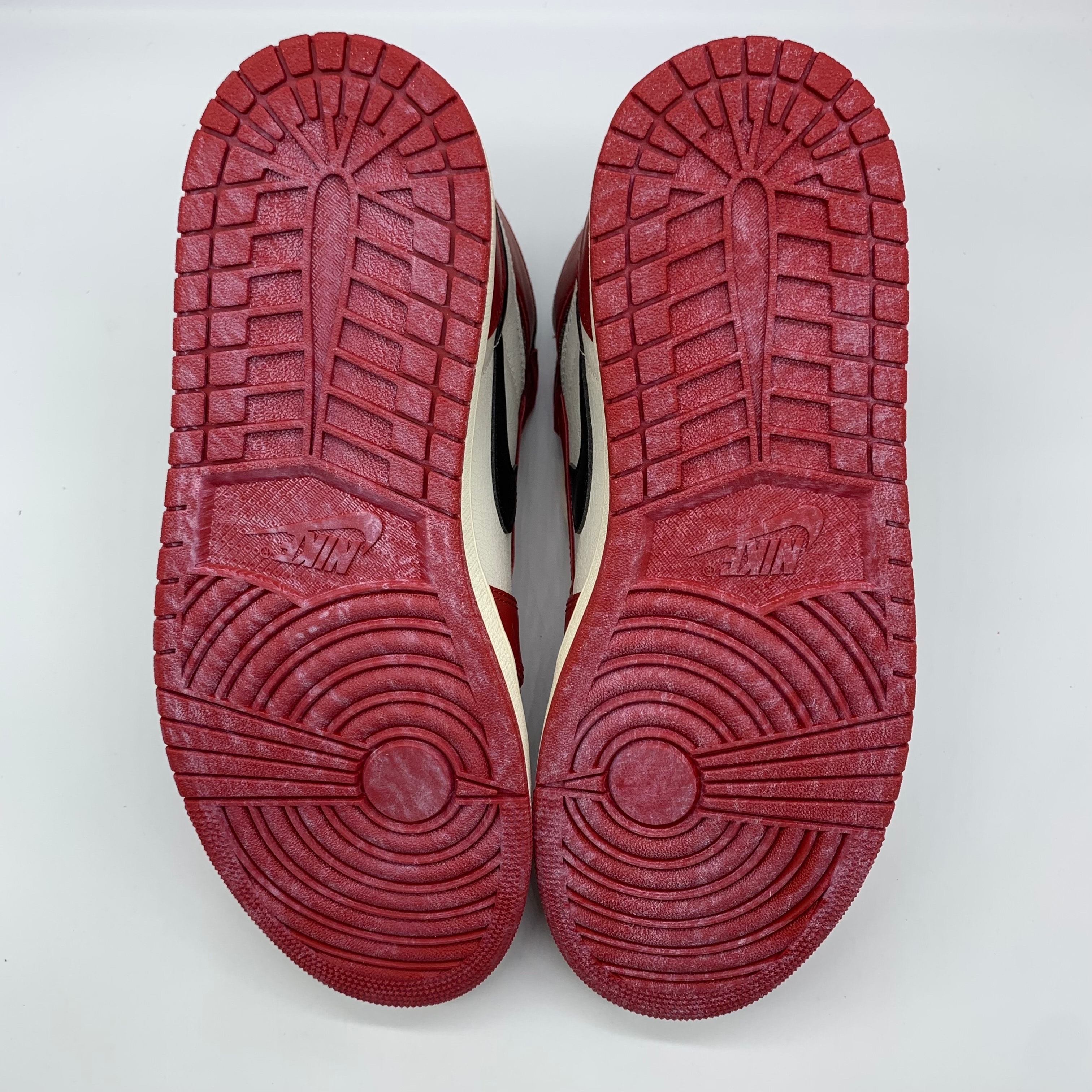 Nike Air Jordan 1 High OG "Lost & Found/Chicago"