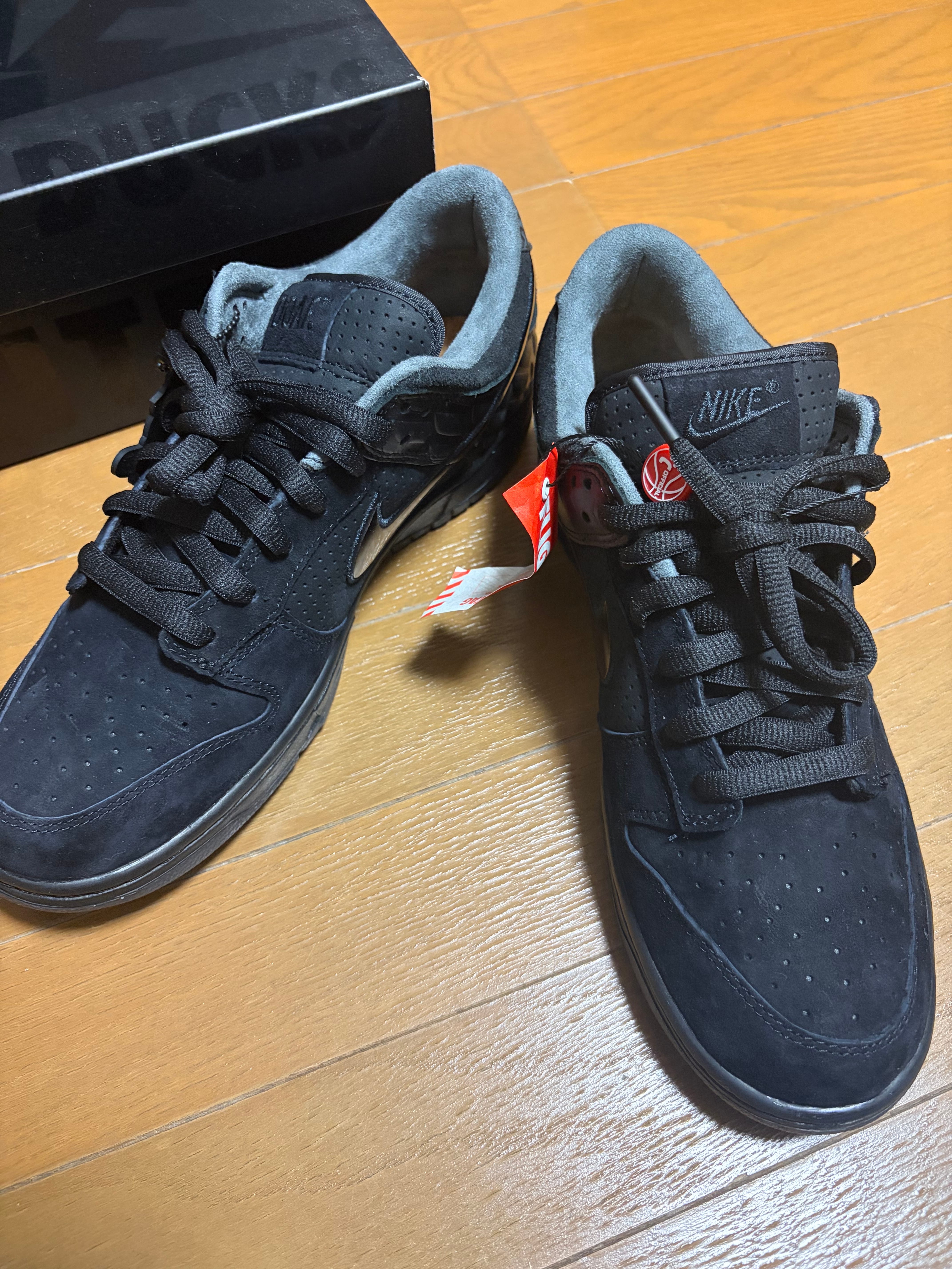 Division Street × Nike Dunk Low Lux "Oregon Black"