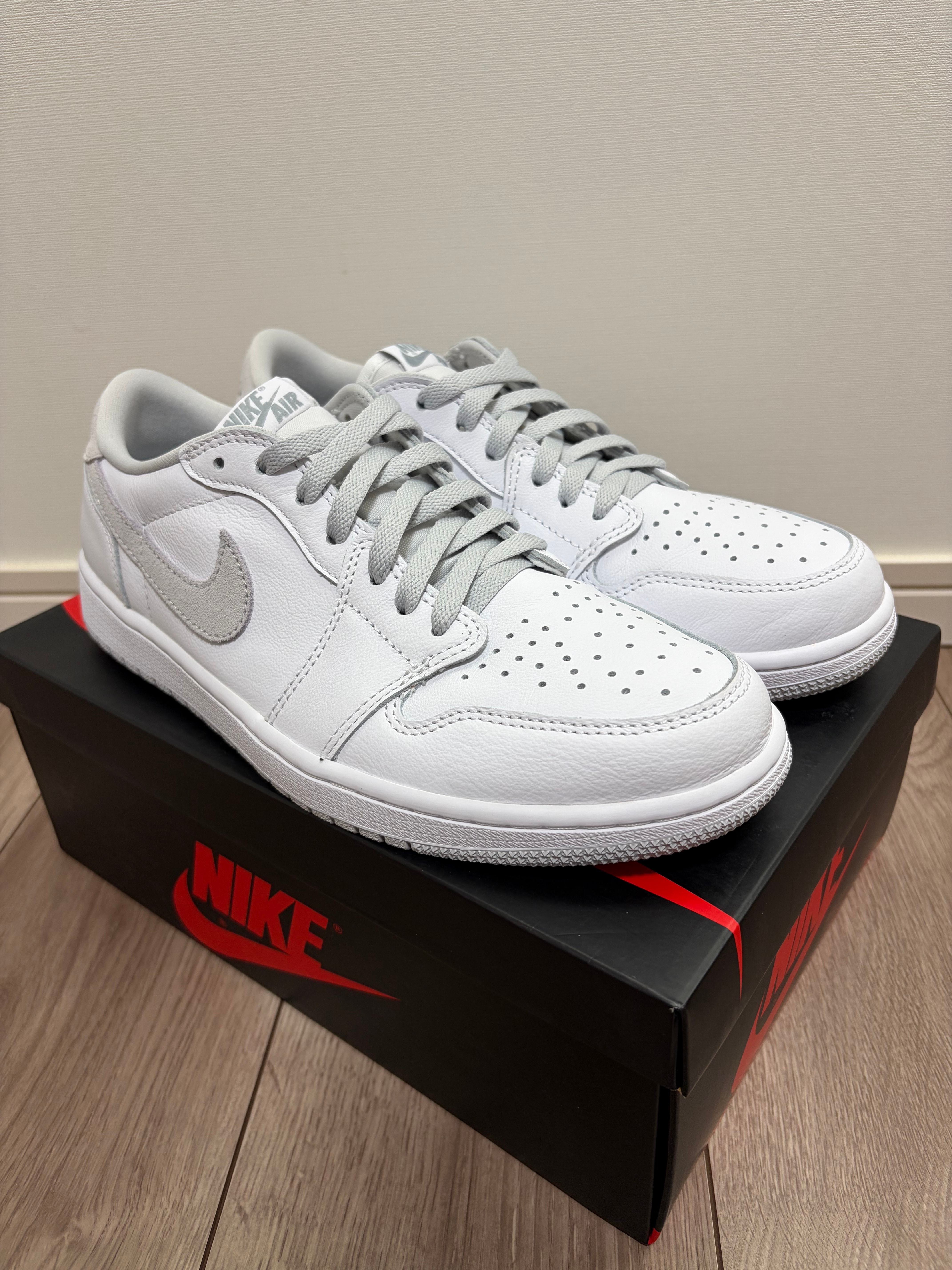 Nike Air Jordan 1 Low OG "Neutral Grey"