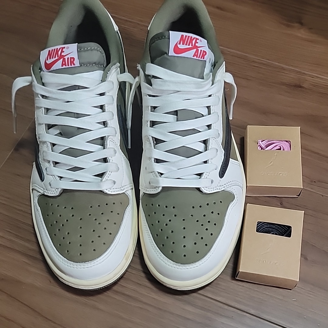 Travis Scott × Nike Air Jordan 1 Low OG SP "Reverse Olive"