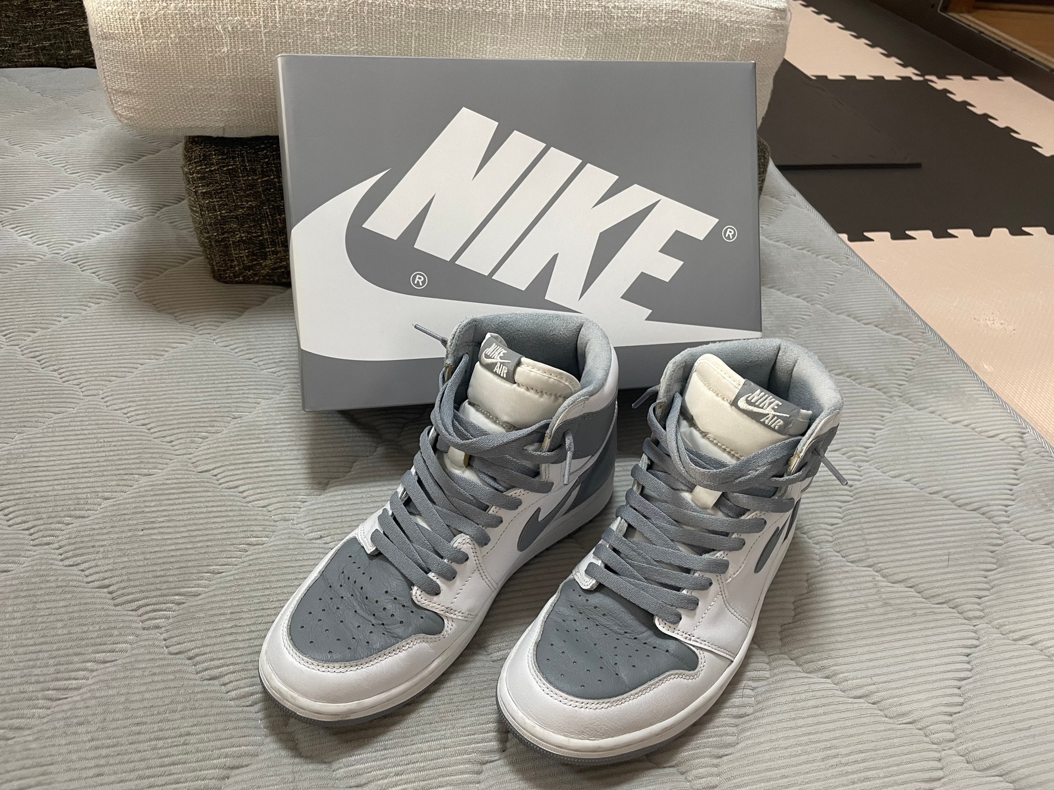Nike Air Jordan 1 High OG "Stealth"