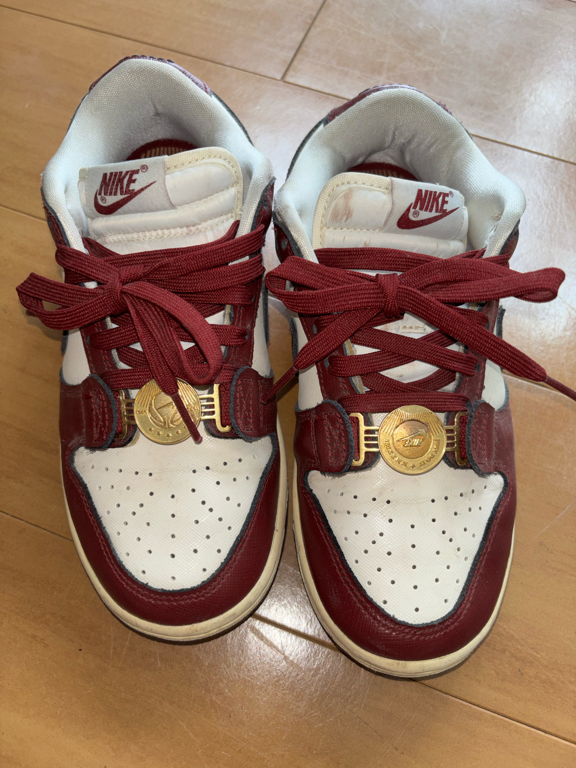 Nike Women's Dunk Low SE Just Do It "Team Red"