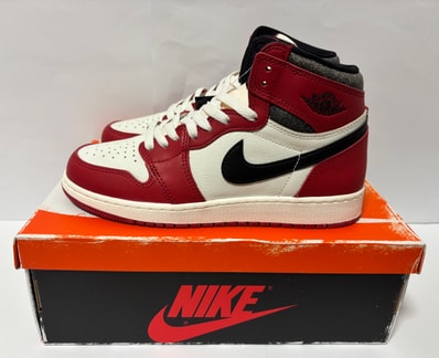 Nike GS Air Jordan 1 High OG "Lost & Found/Chicago"