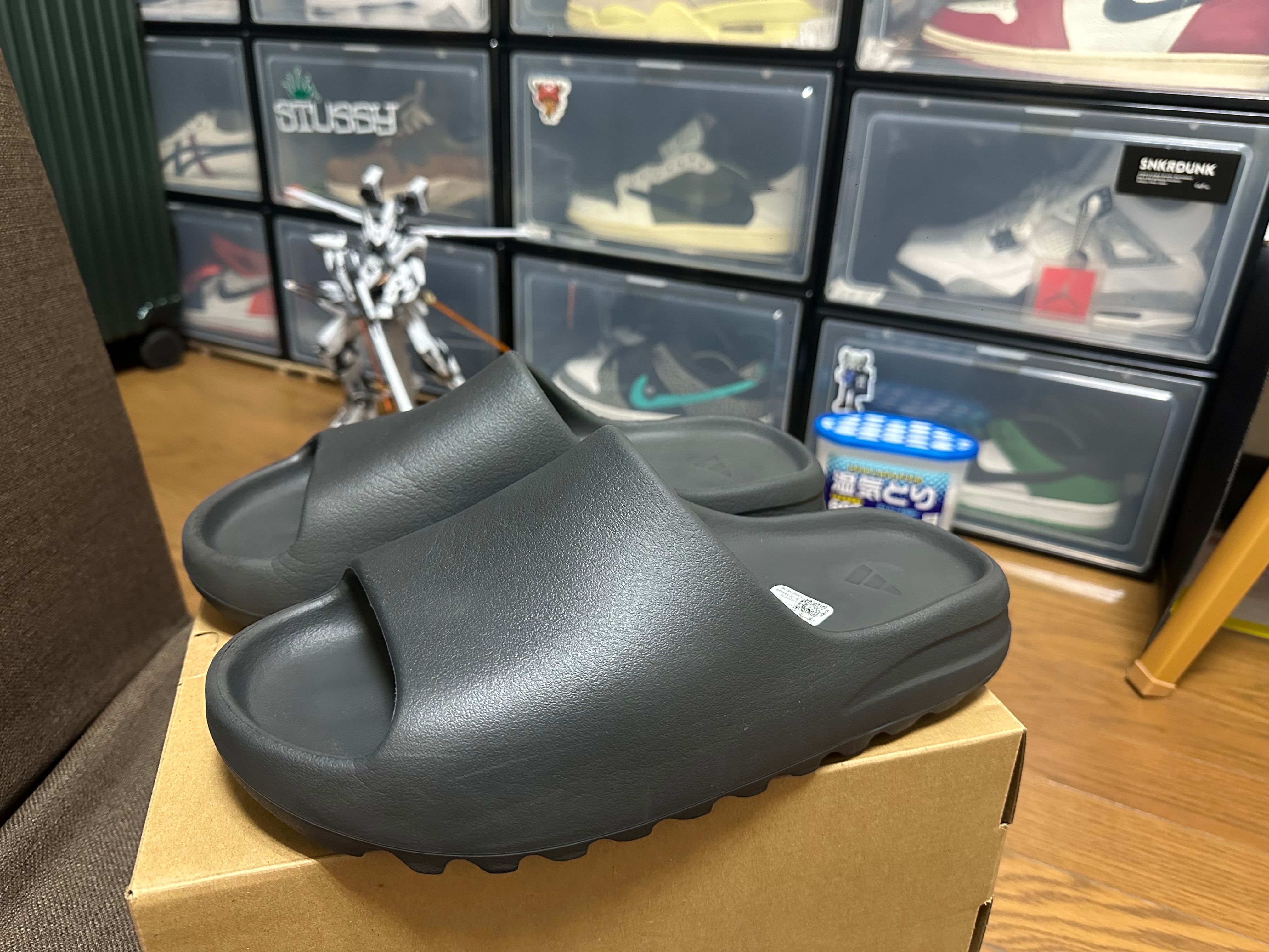 adidas YEEZY Slide "Onyx"