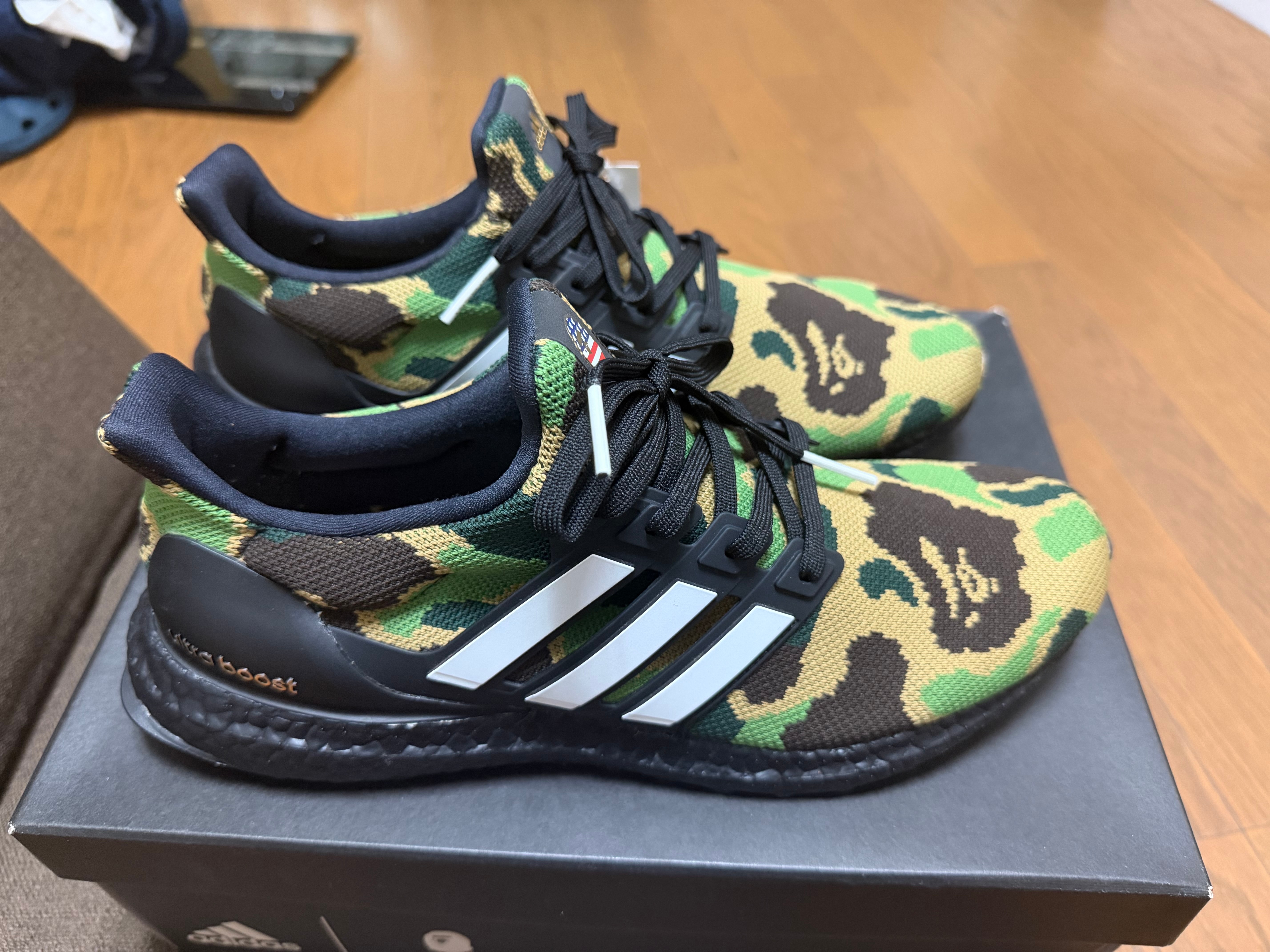 アベイシングエイプ × アディダス ウルトラブースト "グリーン"