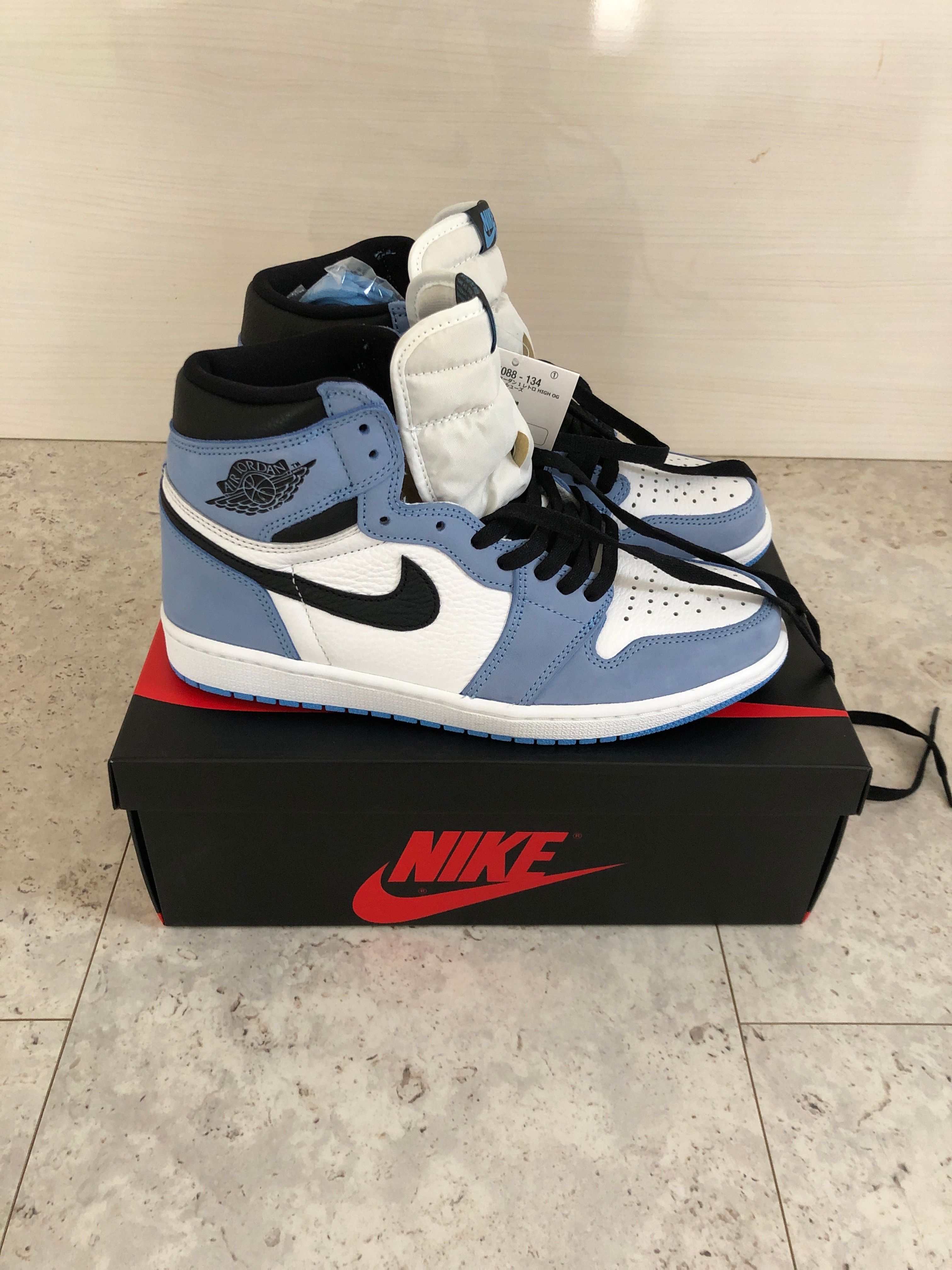 Nike Air Jordan 1 High OG "University Blue"