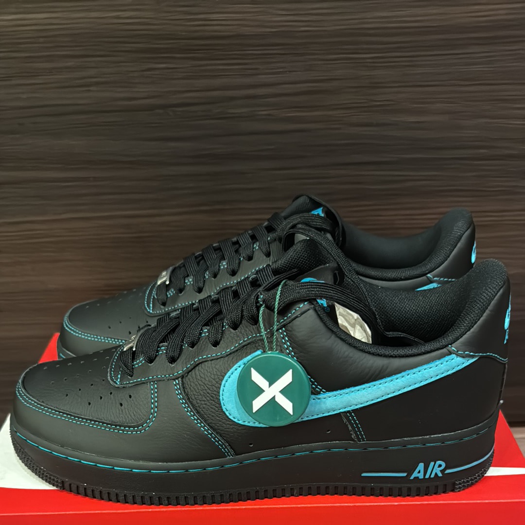 Nike Air Force 1 Low "Black Tiffany"