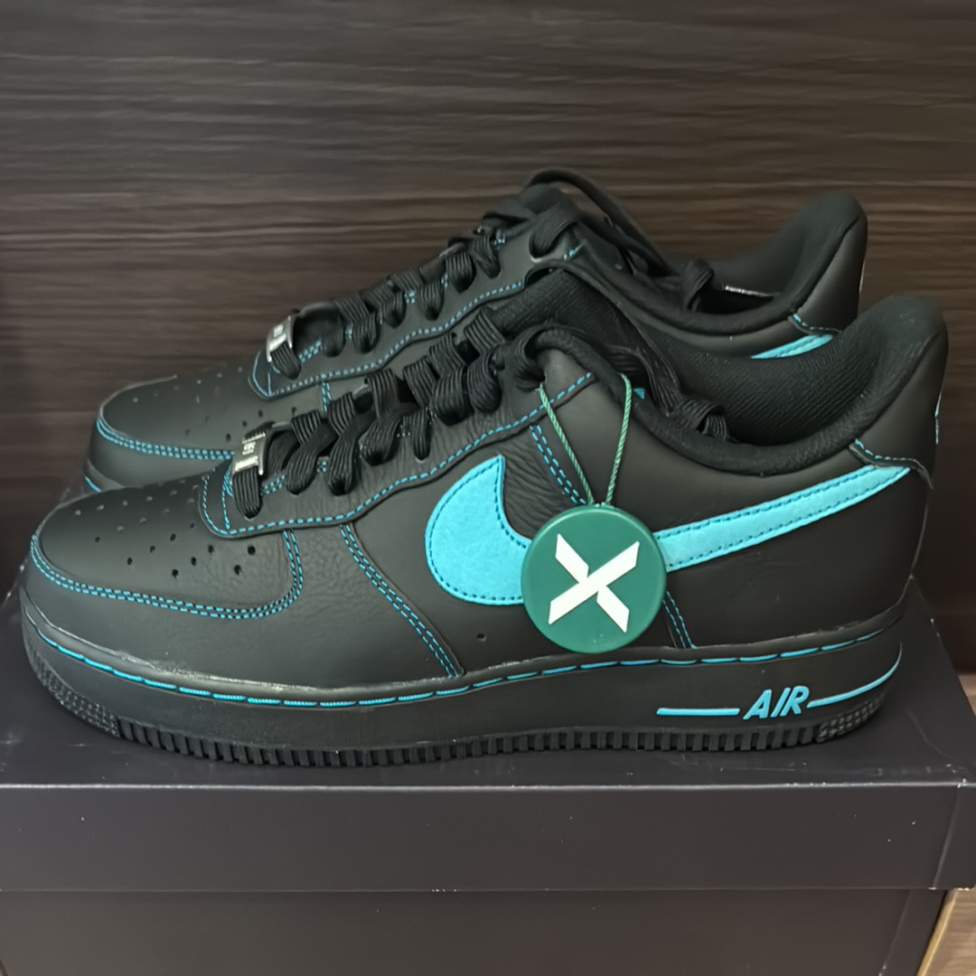 Nike Air Force 1 Low "Black Tiffany"