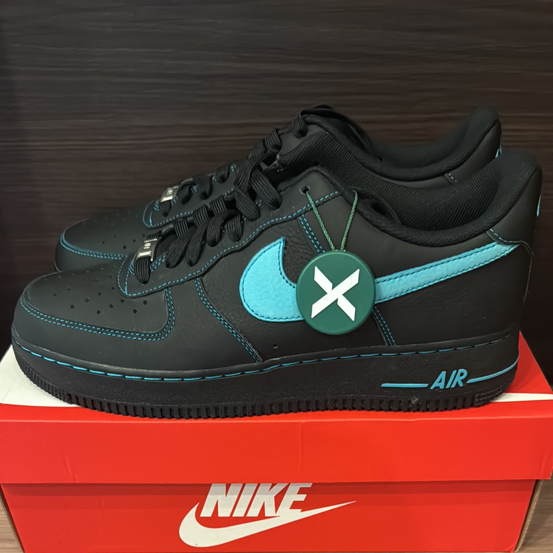 Nike Air Force 1 Low "Black Tiffany"