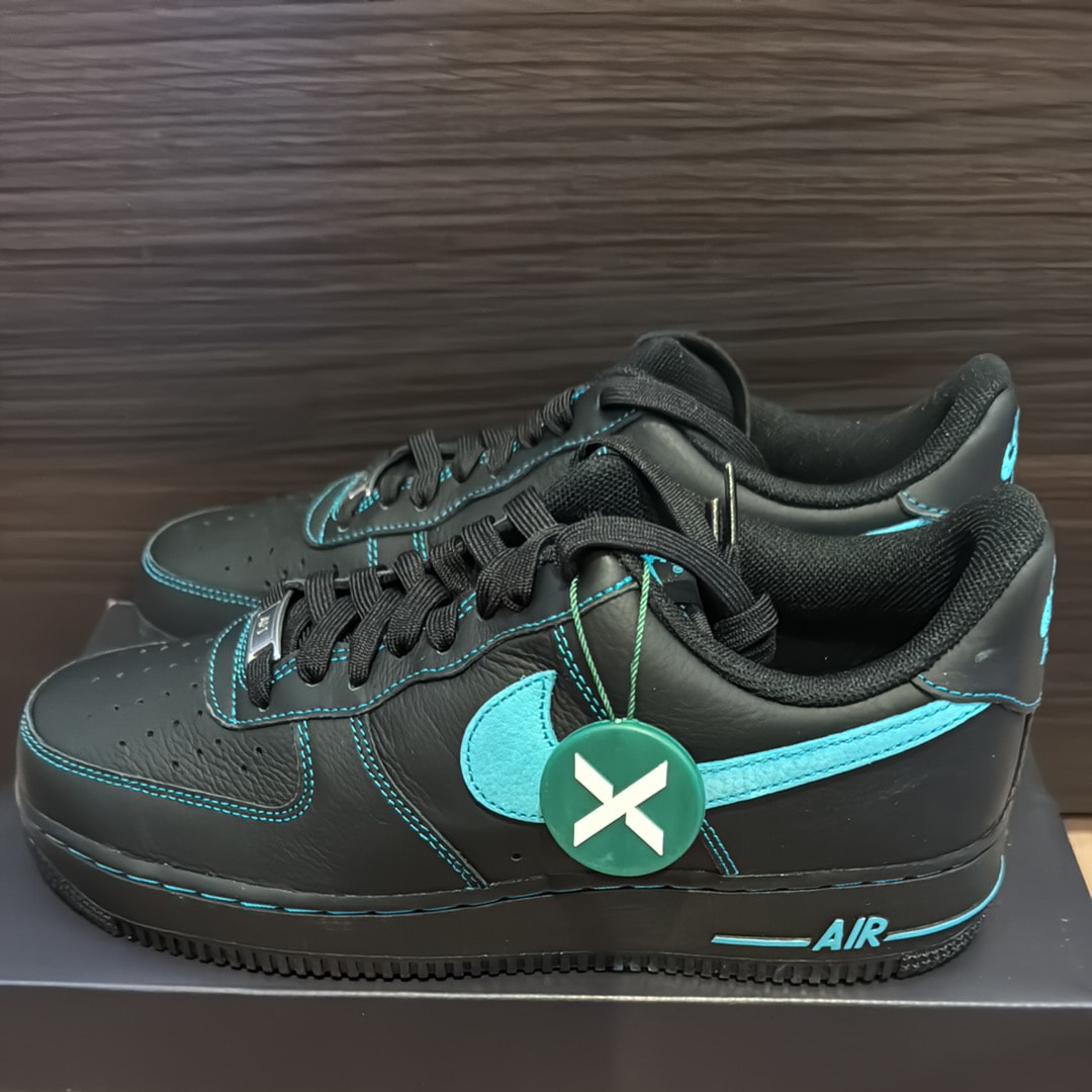 Nike Air Force 1 Low "Black Tiffany"