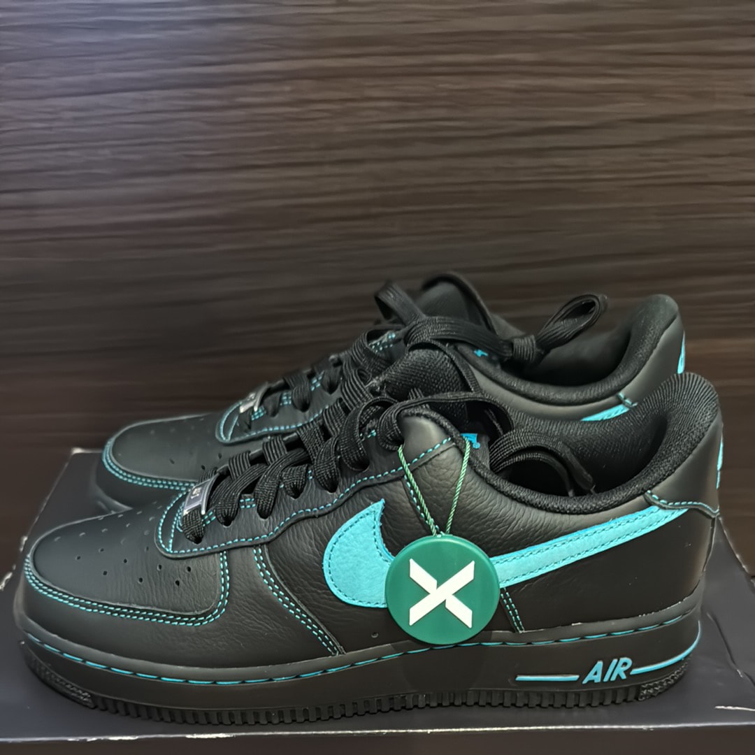 Nike Air Force 1 Low "Black Tiffany"