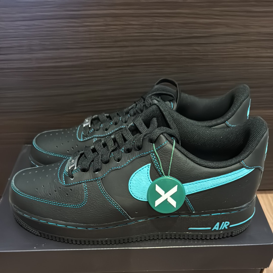 Nike Air Force 1 Low "Black Tiffany"