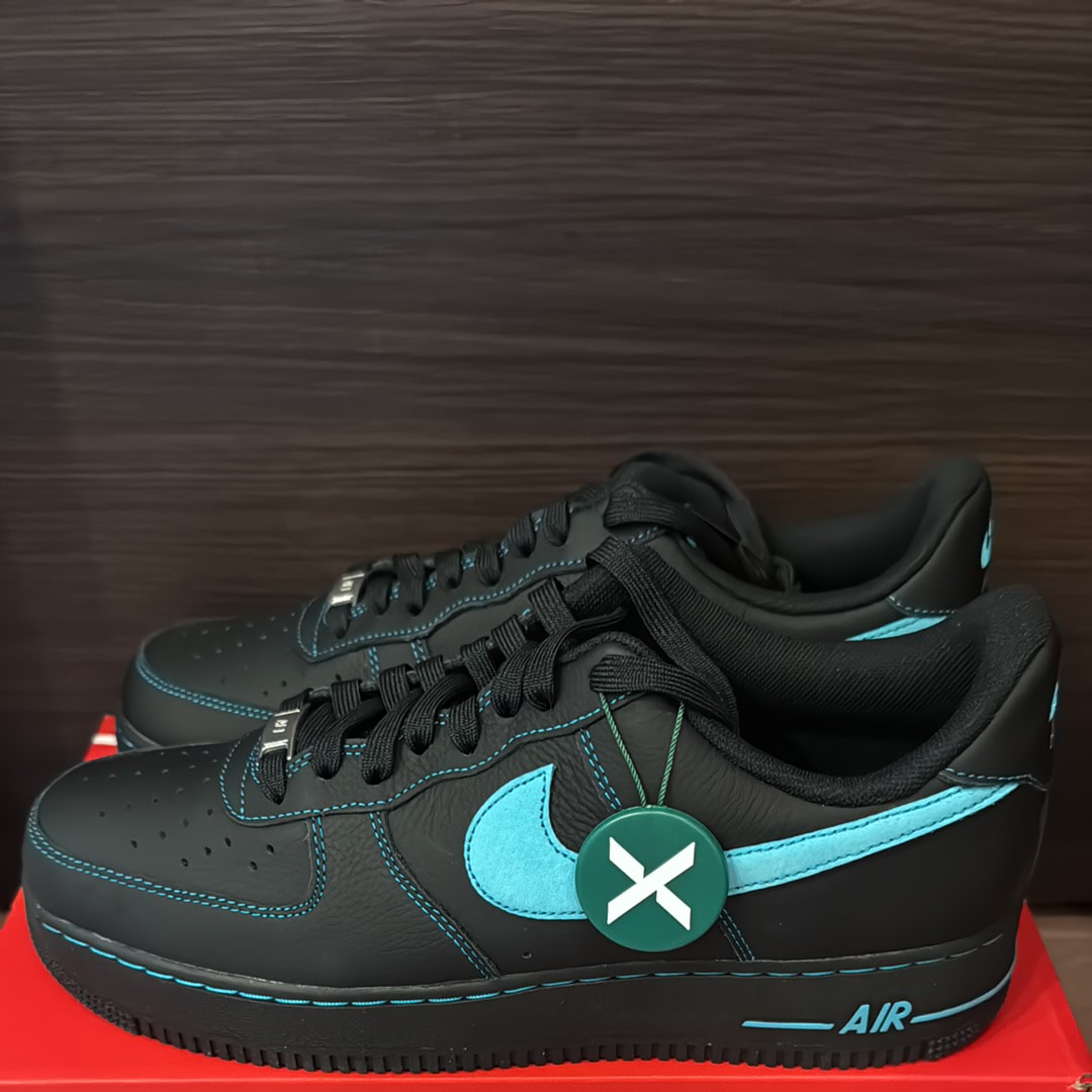 Nike Air Force 1 Low "Black Tiffany"