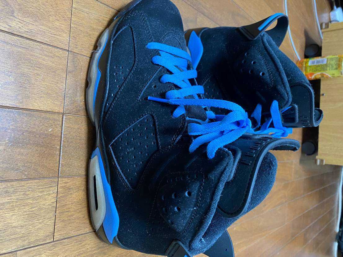 NIKE AIR JORDAN 6 RETRO "UNC"