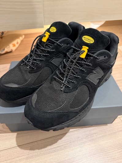New Balance 2002R GORE-TEX "Black/Yellow"