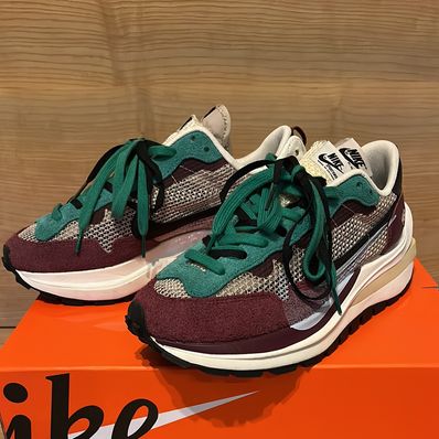 sacai × Nike Vapor Waffle "String/Red/Green"