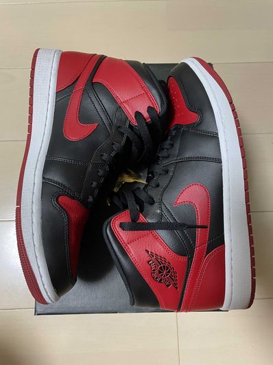 Nike Air Jordan 1 Mid "Bred"
