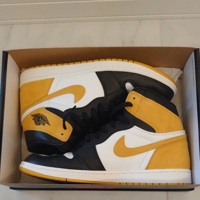 Nike Air Jordan 1 Retro High OG "Black Toe/Yellow Ochre"