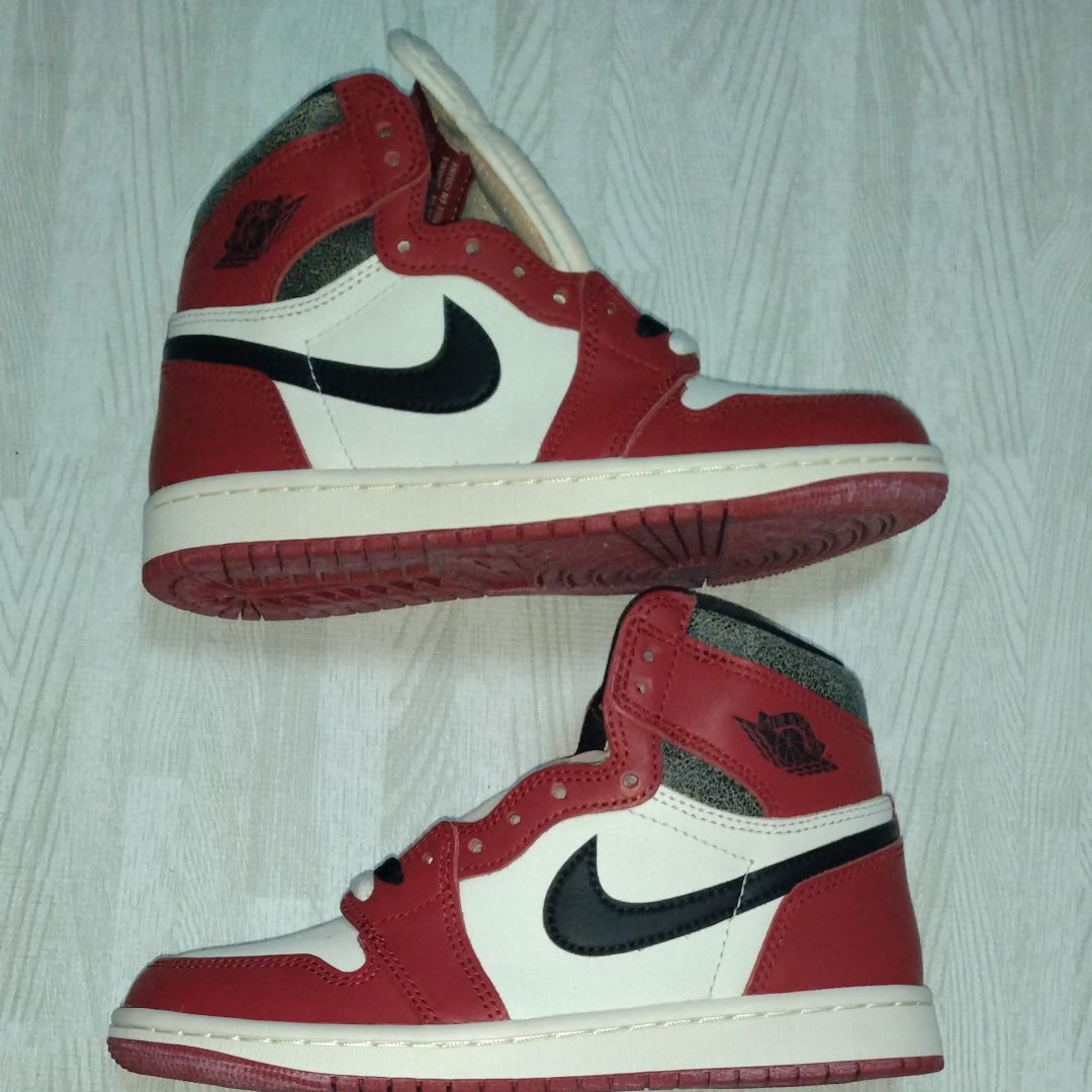 Nike Air Jordan 1 High OG "Lost & Found/Chicago"