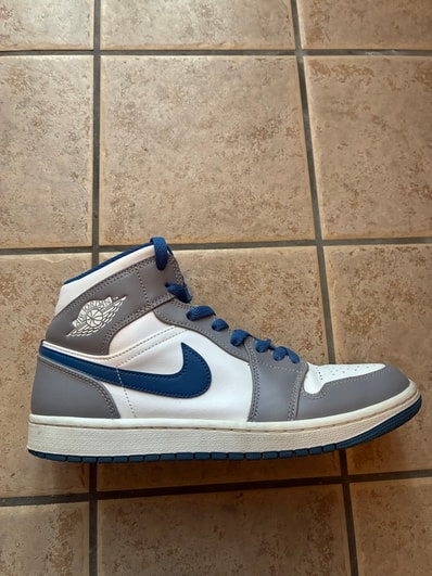 Nike Air Jordan 1 Mid "True Blue"