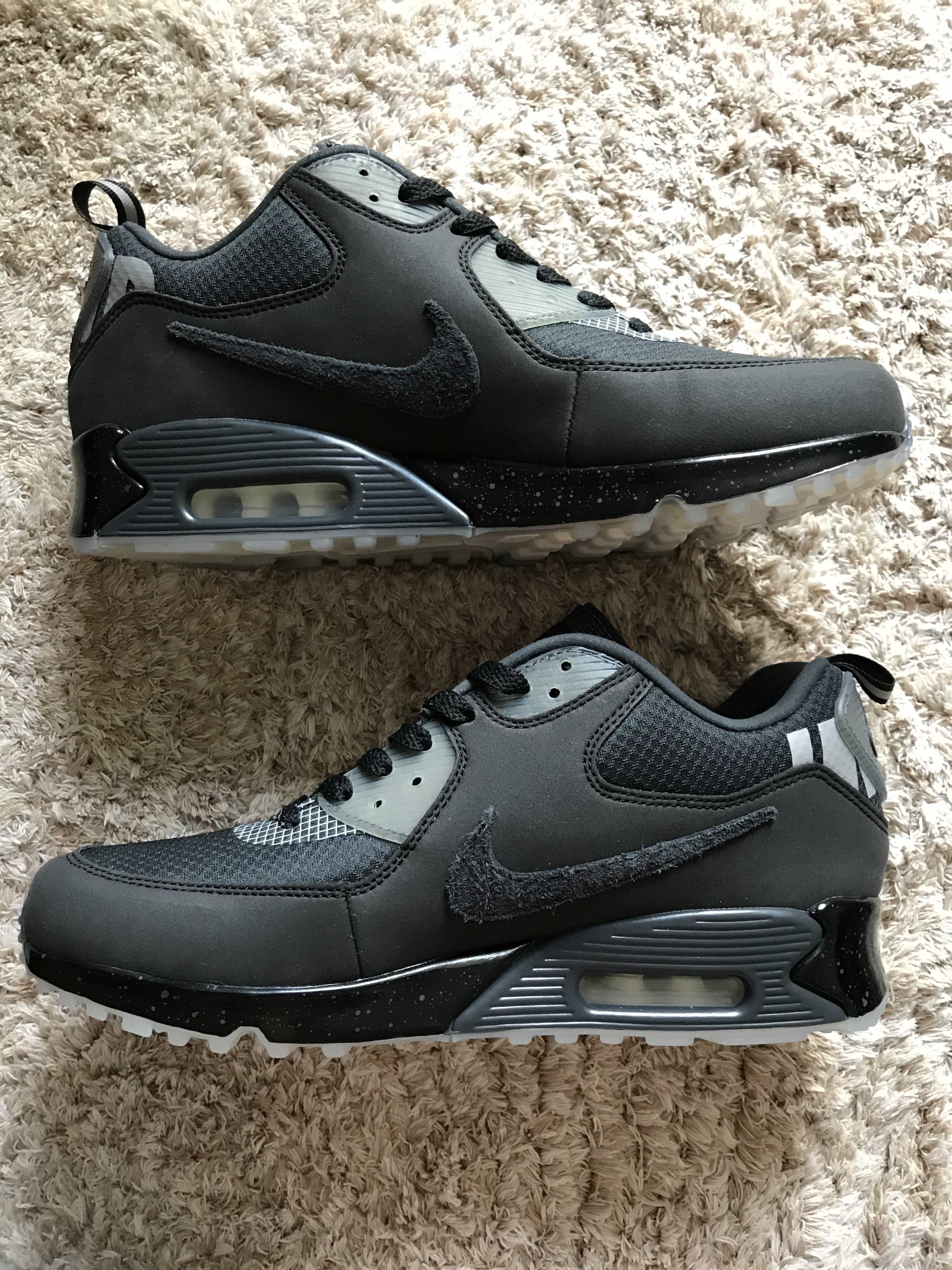 UNDEFEATED × Nike Air Max 90 "Black/Rush Pink"