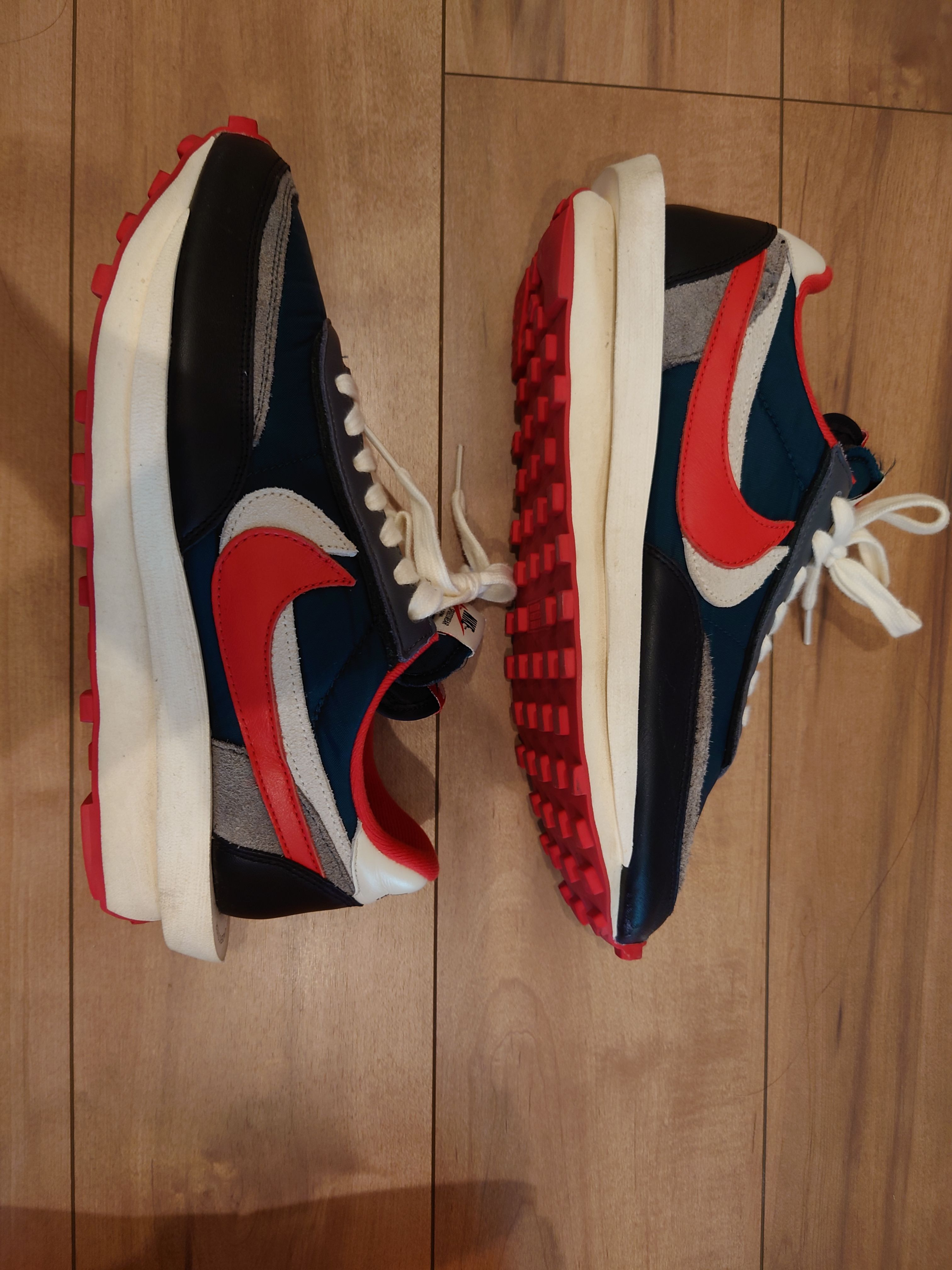 UNDERCOVER × sacai × Nike LD Waffle "Midnight Spruce/Pale Ivory-Dark Grey-University Red"