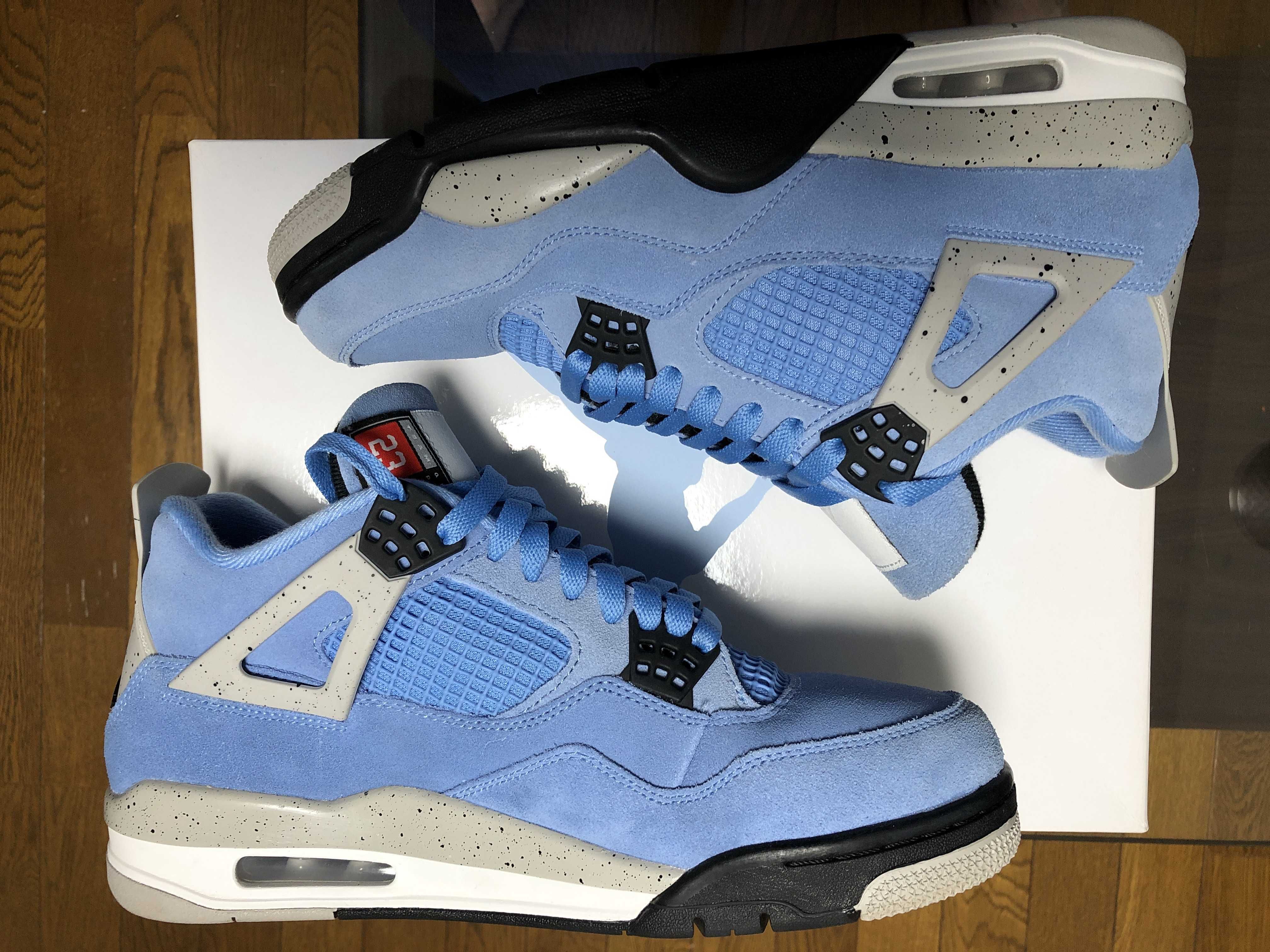 Nike Air Jordan 4 "University Blue"