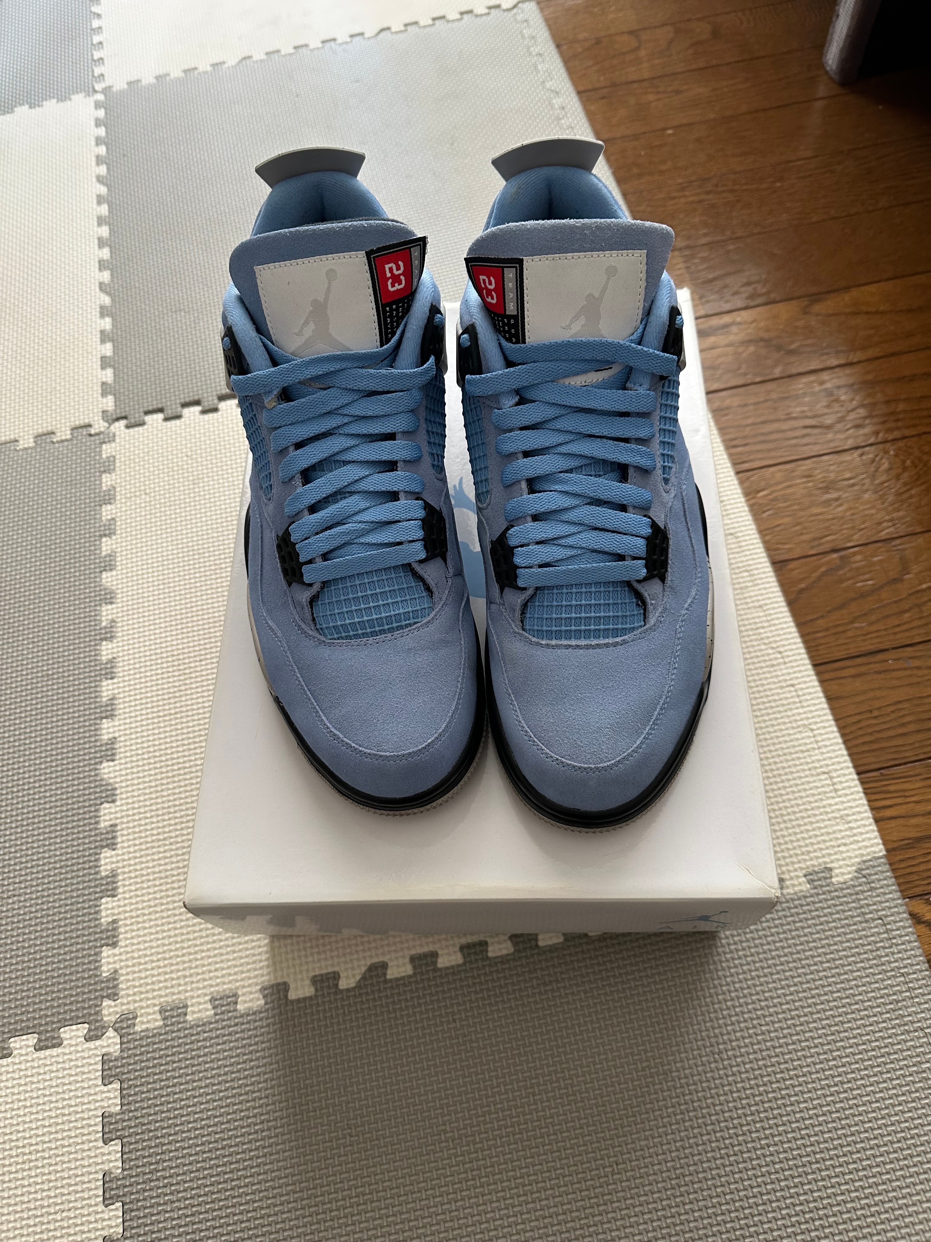 ナイキ エアジョーダン4 "ユニバーシティブルー"