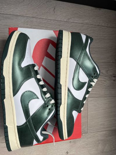 Nike Women's Dunk Low "Vintage Green"