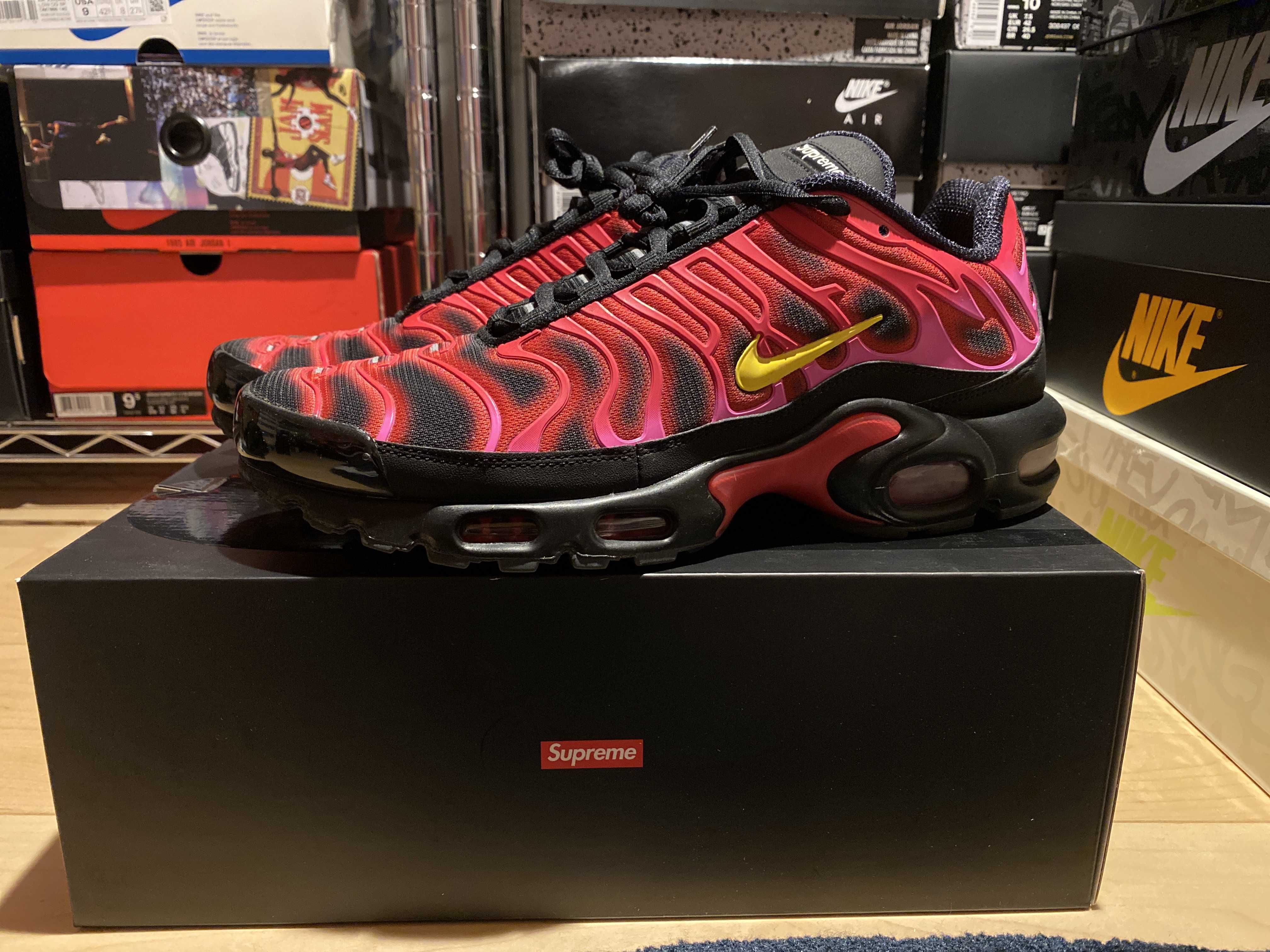 Supreme × Nike Air Max Plus "Hyper Grape"