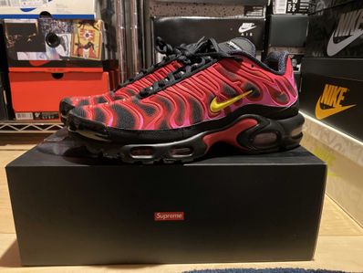 Supreme × Nike Air Max Plus "Hyper Grape"