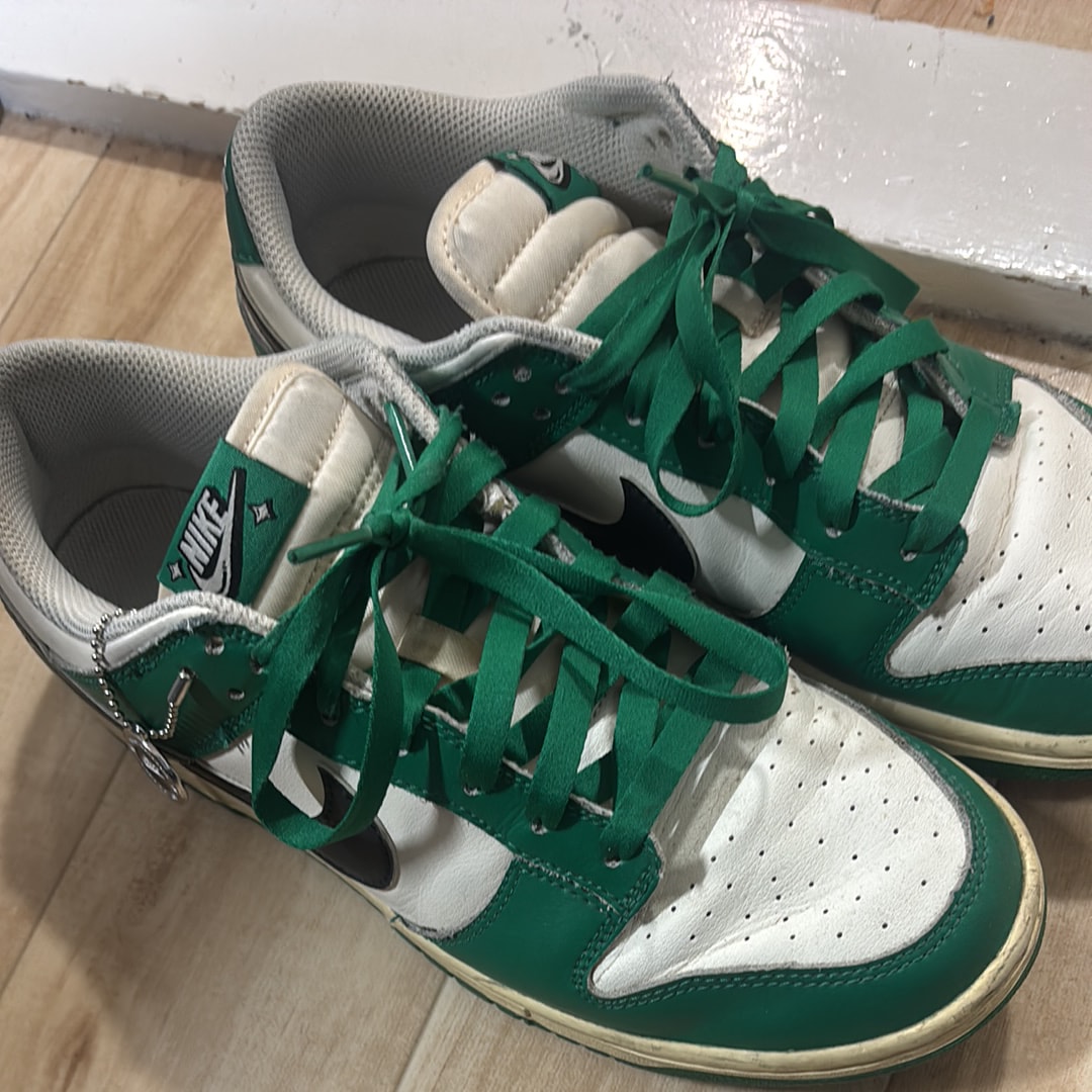 ナイキ ダンク ロー SE ロッタリー "ペールアイボリー/マラカイト"