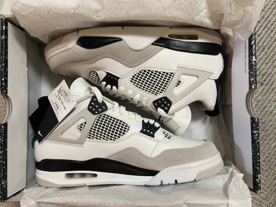 Nike Air Jordan 4 "Military Black"