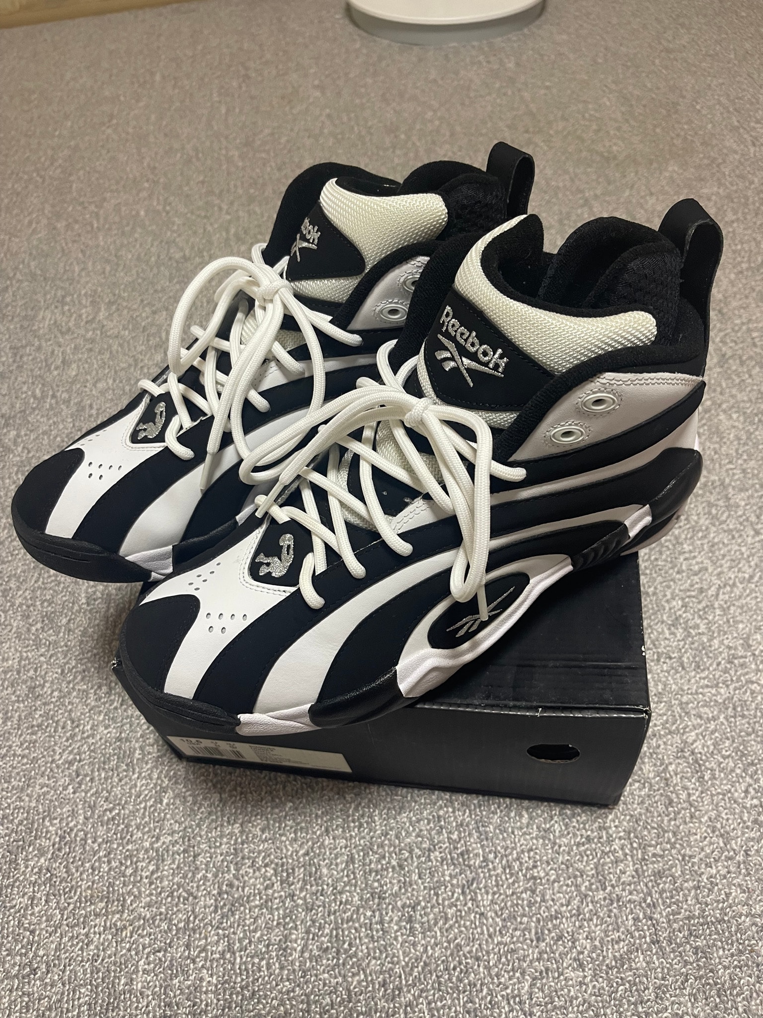 Reebok Shaqnosis "Black/White" (2020)
