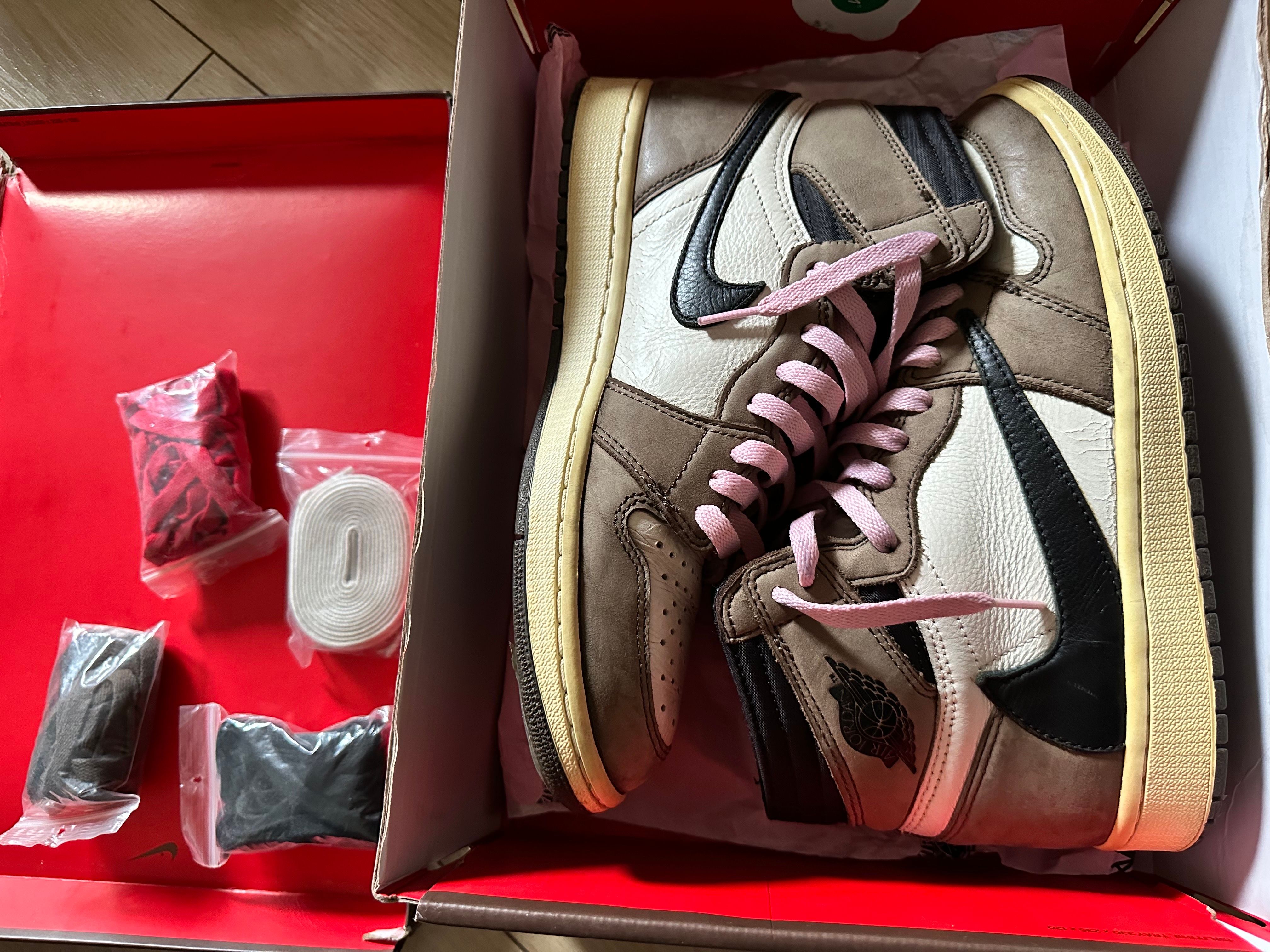 Travis Scott × Nike Air Jordan 1 Retro High OG TS SP "Sail/Dark Mocha"
