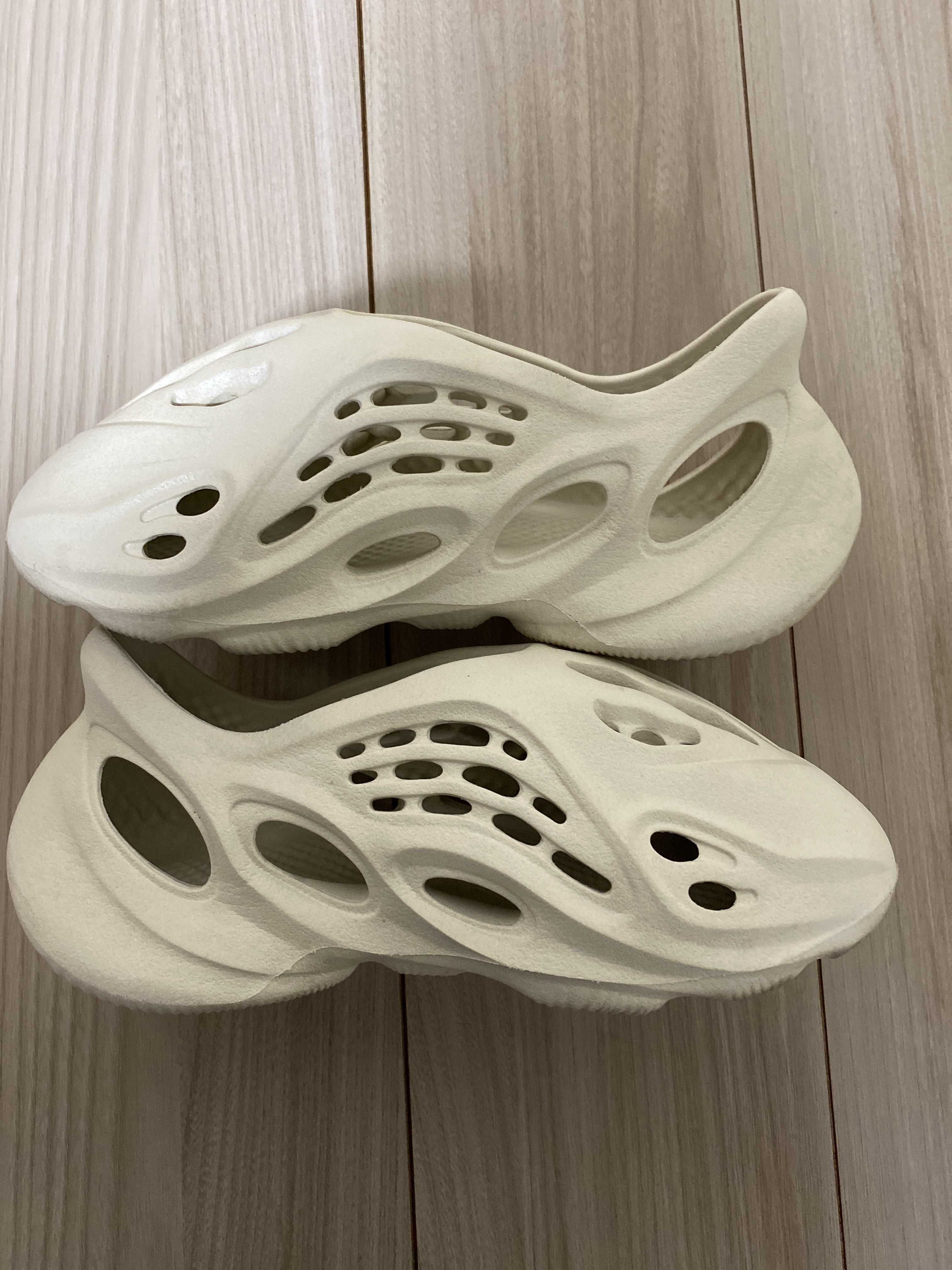 adidas YEEZY Foam Runner "Sand"