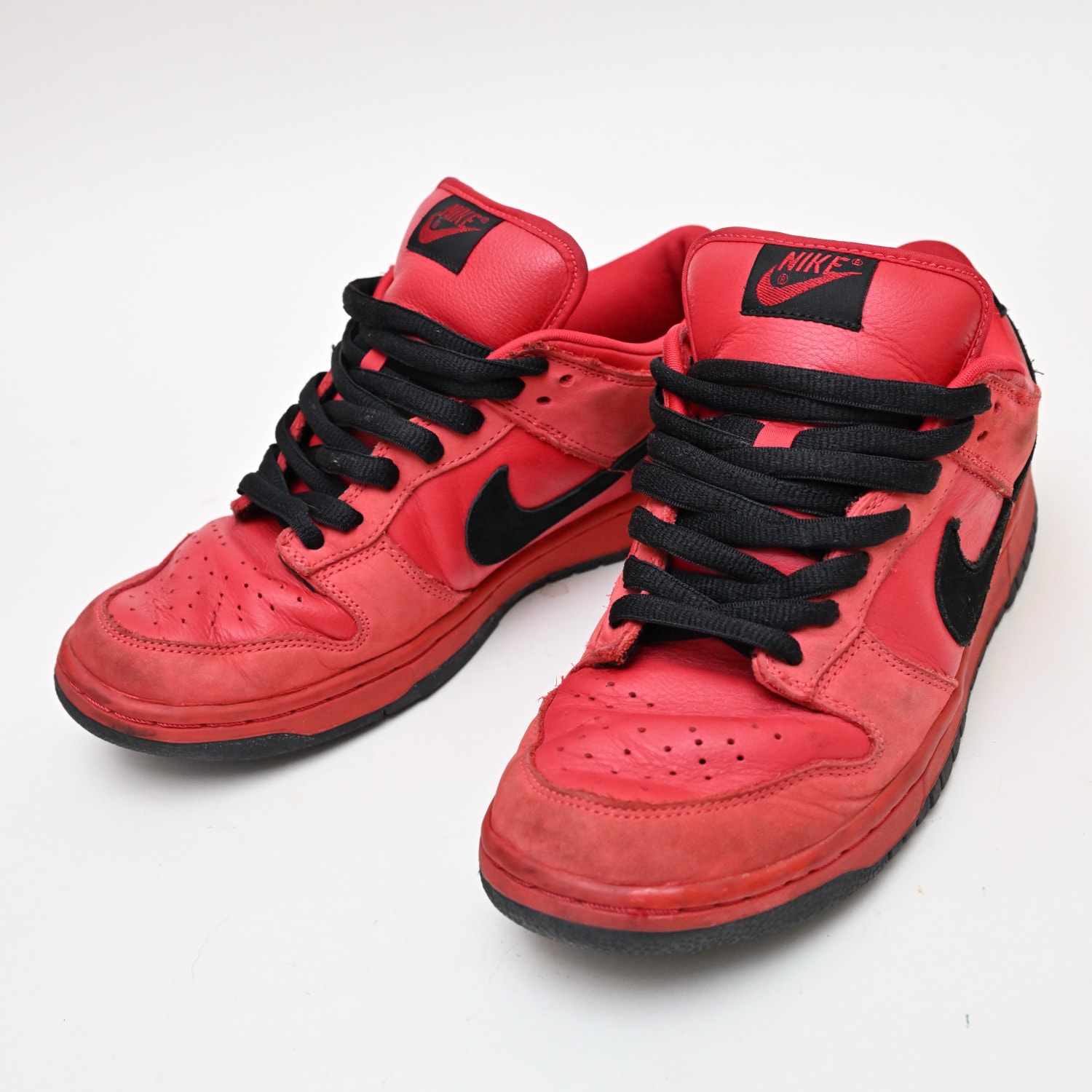 NIKE SB DUNK LOW "PURE BLOOD"