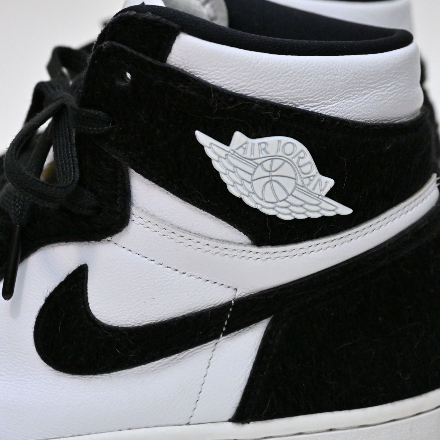 Nike Women's Air Jordan 1 Retro High OG "Black/White"