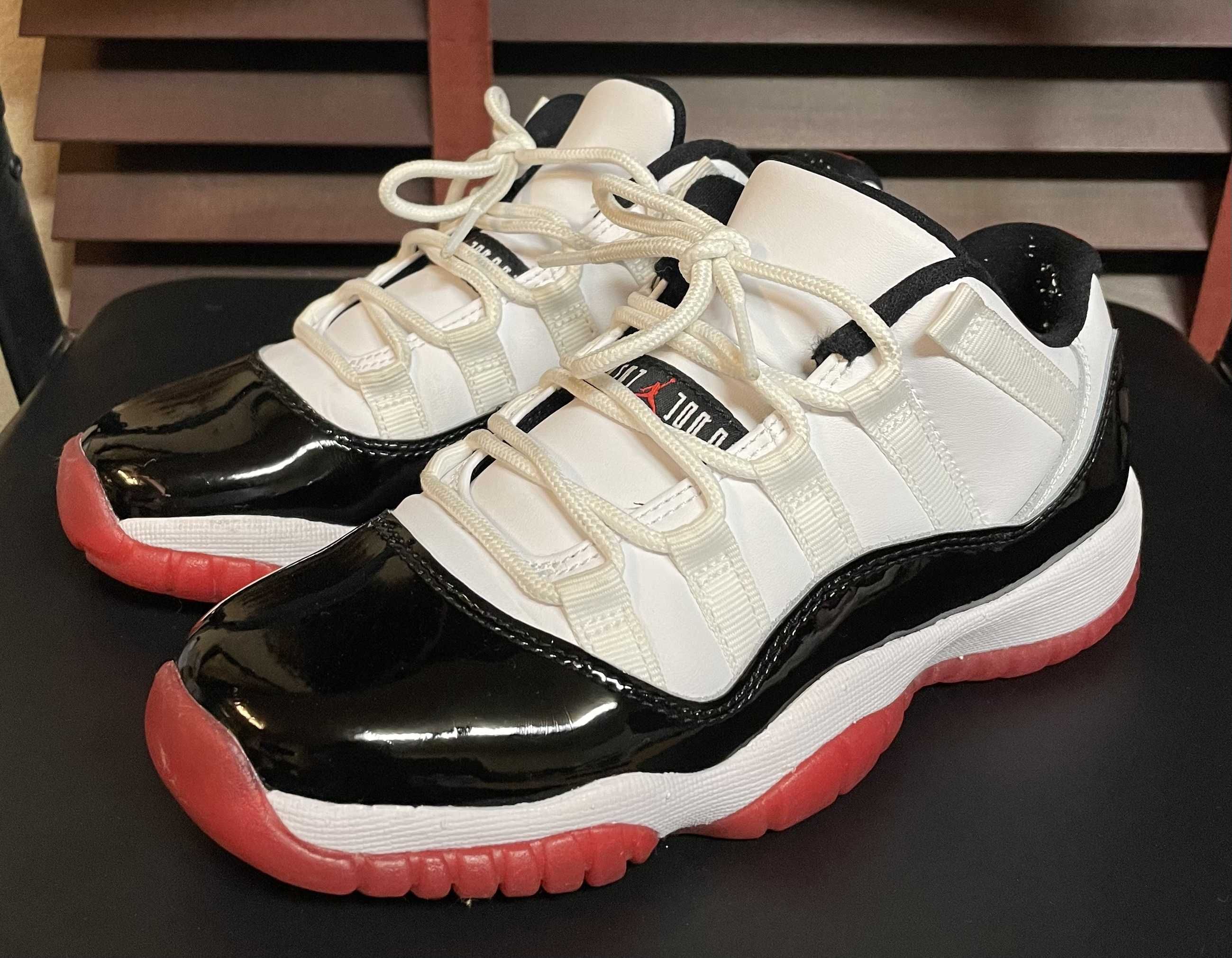 NIKE AIR JORDAN11 LOW GS "GYM RED"