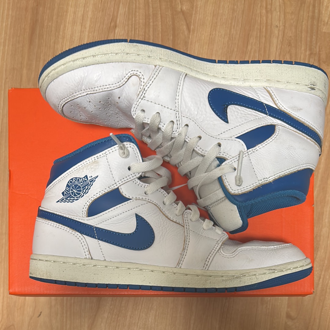 Nike Air Jordan 1 Mid SE "Industrial Blue"