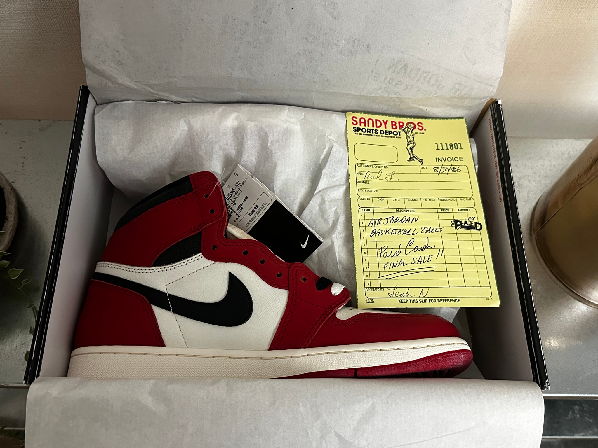 Nike Air Jordan 1 High OG "Lost & Found/Chicago"