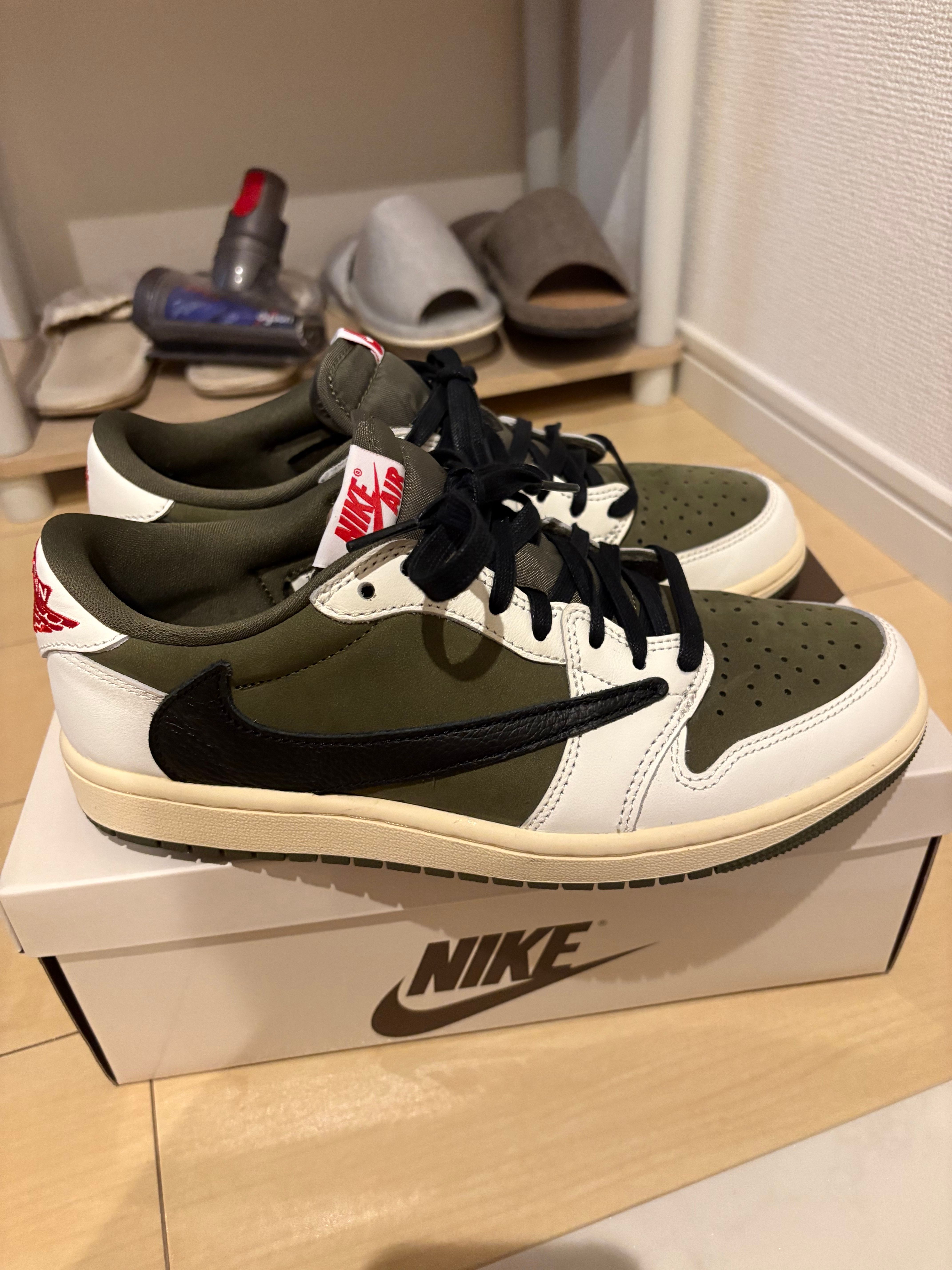 Travis Scott × Nike Air Jordan 1 Low OG SP "Reverse Olive"