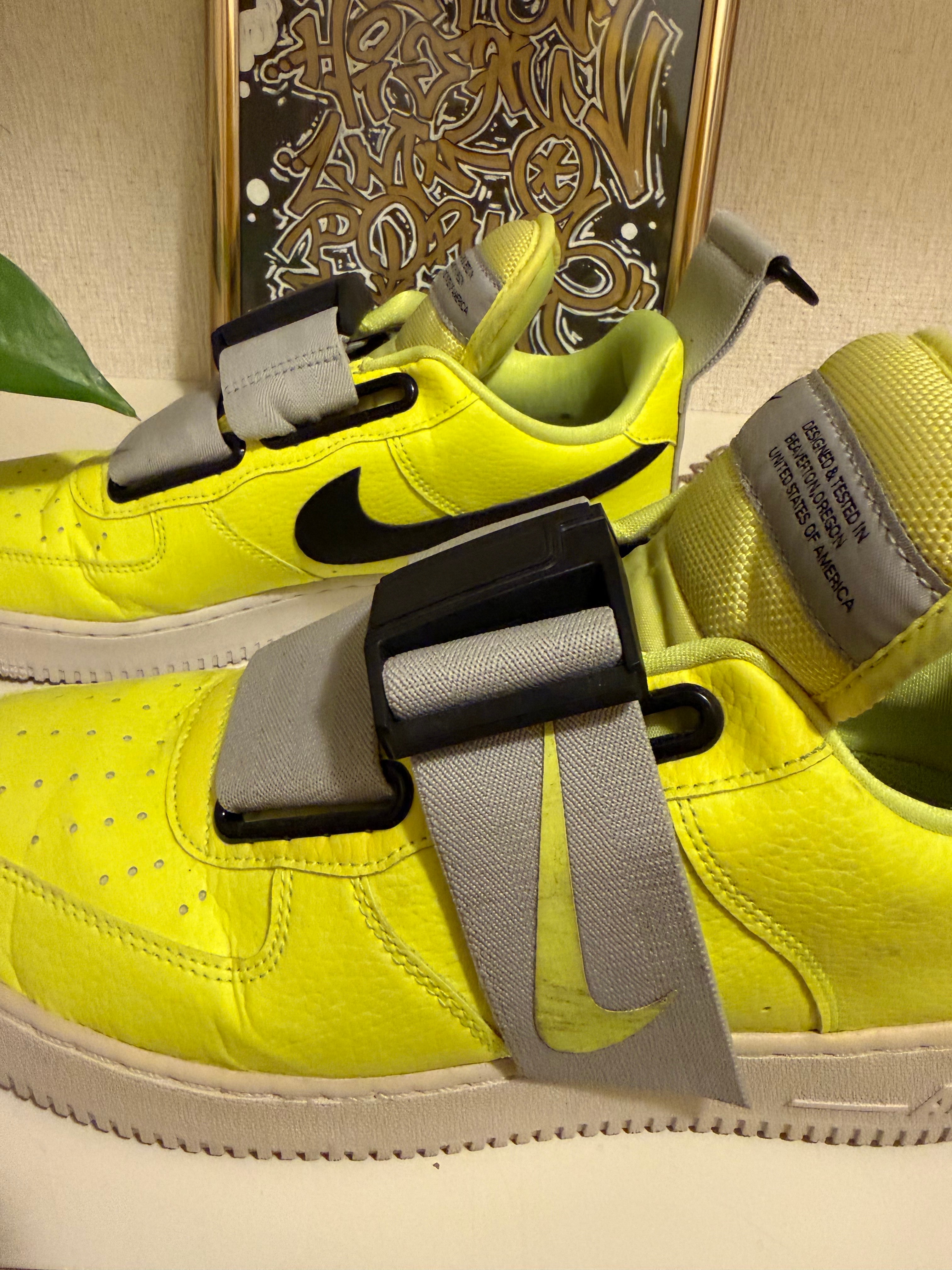 Nike Air Force 1 Utility "Volt"