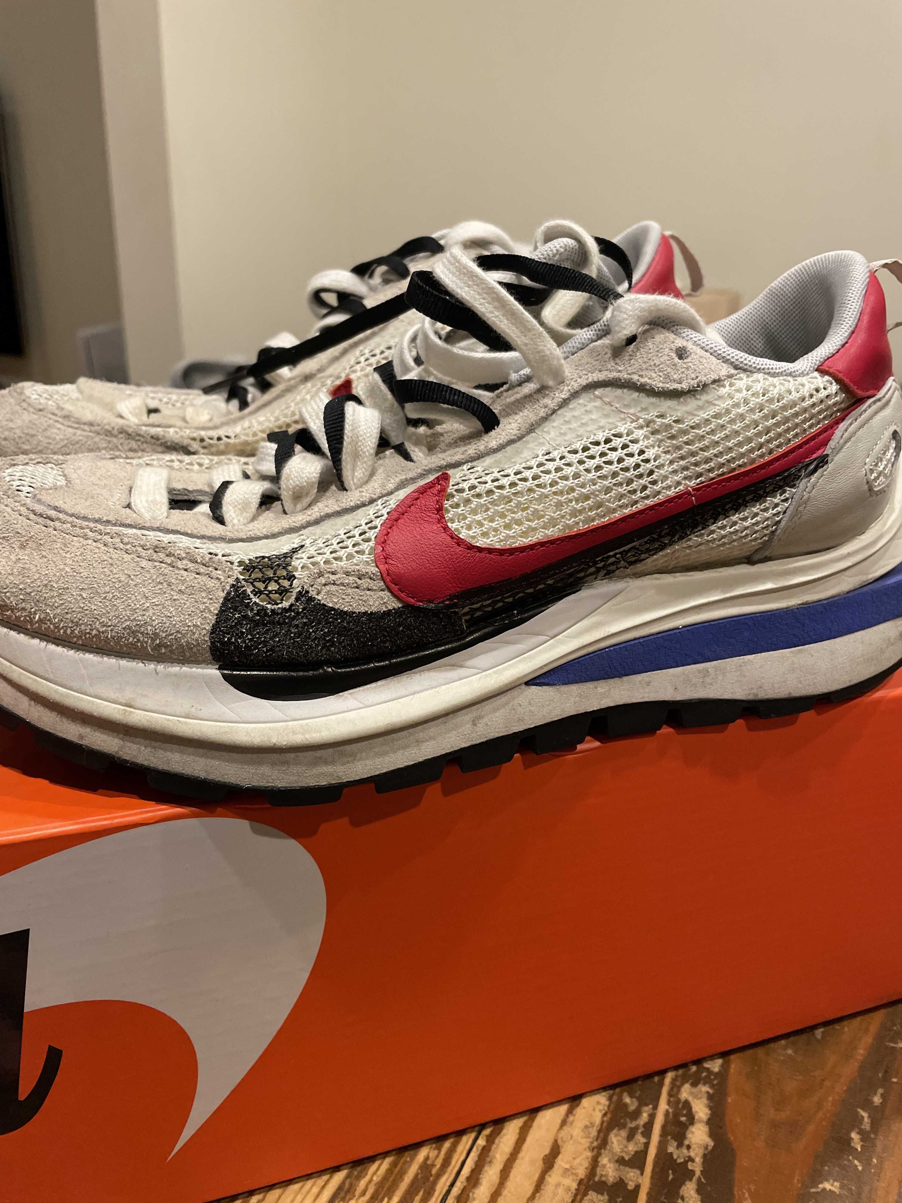 sacai × Nike Vapor Waffle "Royal Fuchsia"