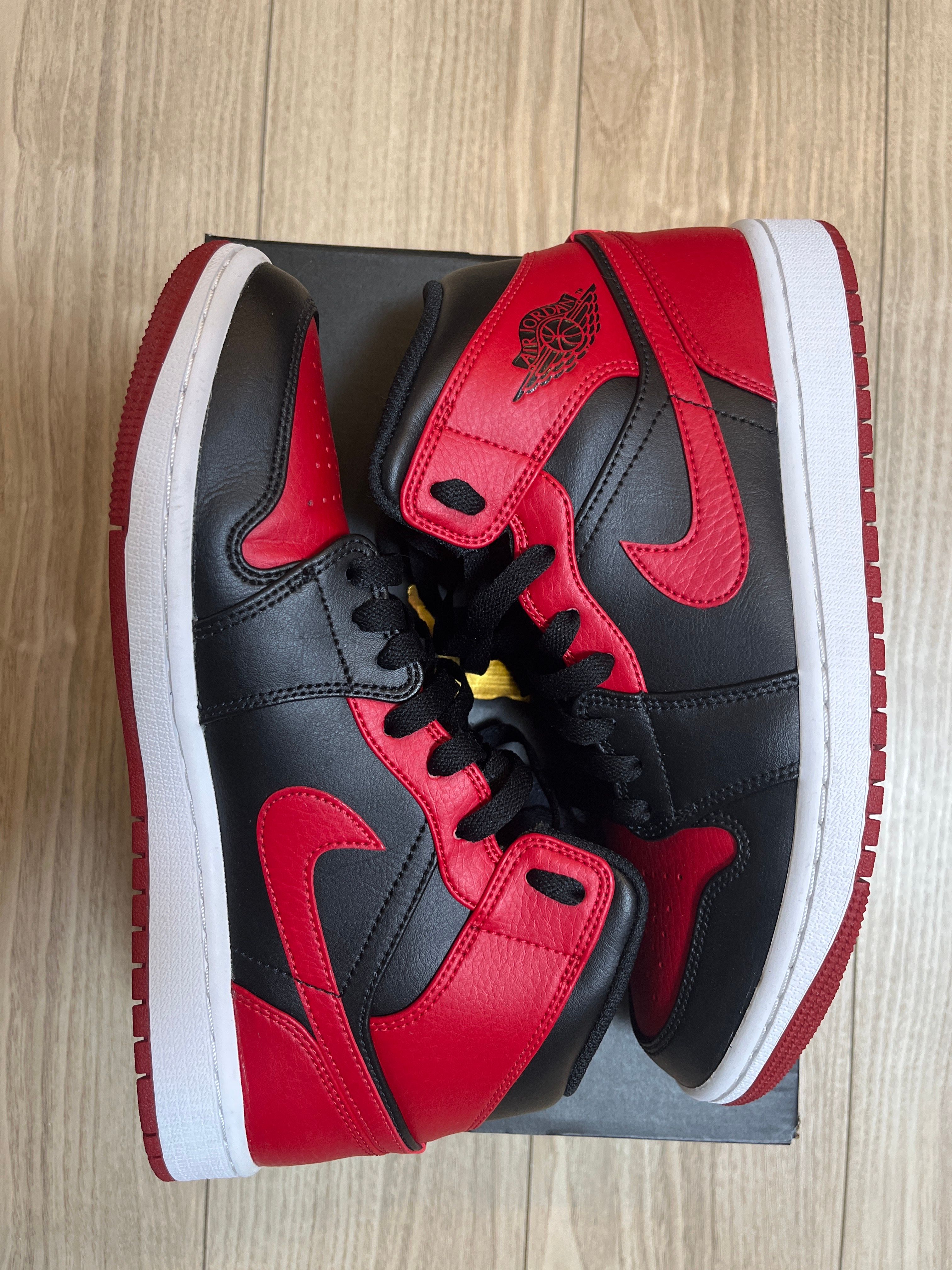 Nike Air Jordan 1 Mid "Bred"