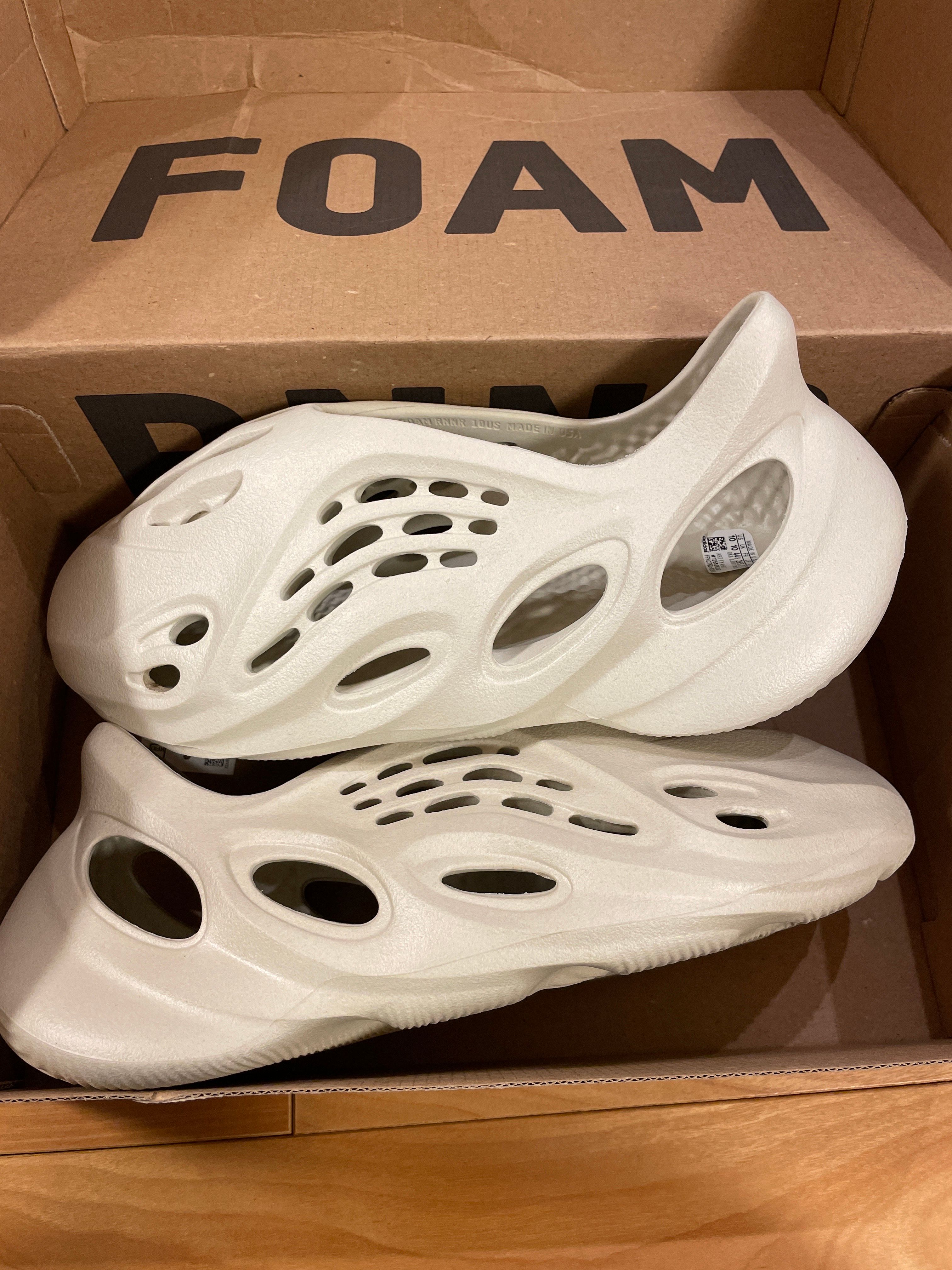 adidas YEEZY Foam Runner "Sand"