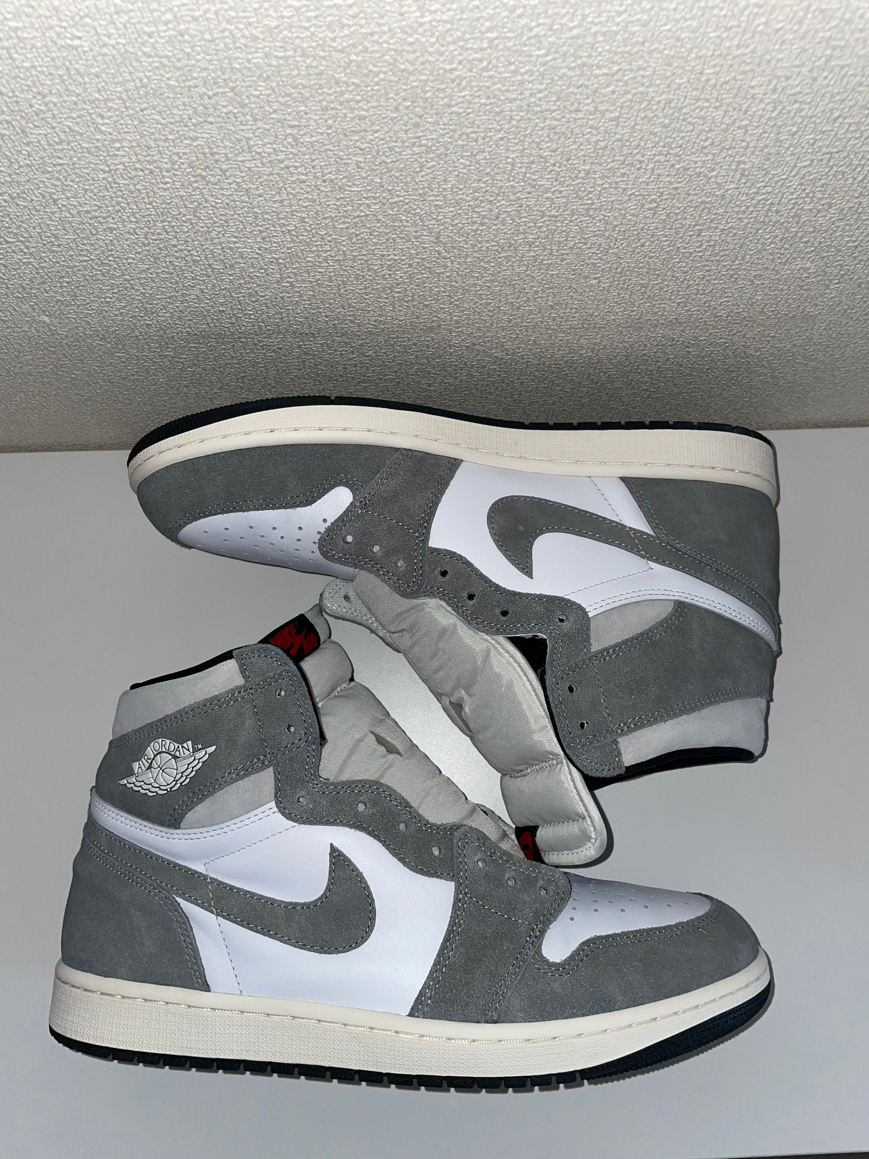 Nike Air Jordan 1 Retro High OG "Black and Smoke Grey"