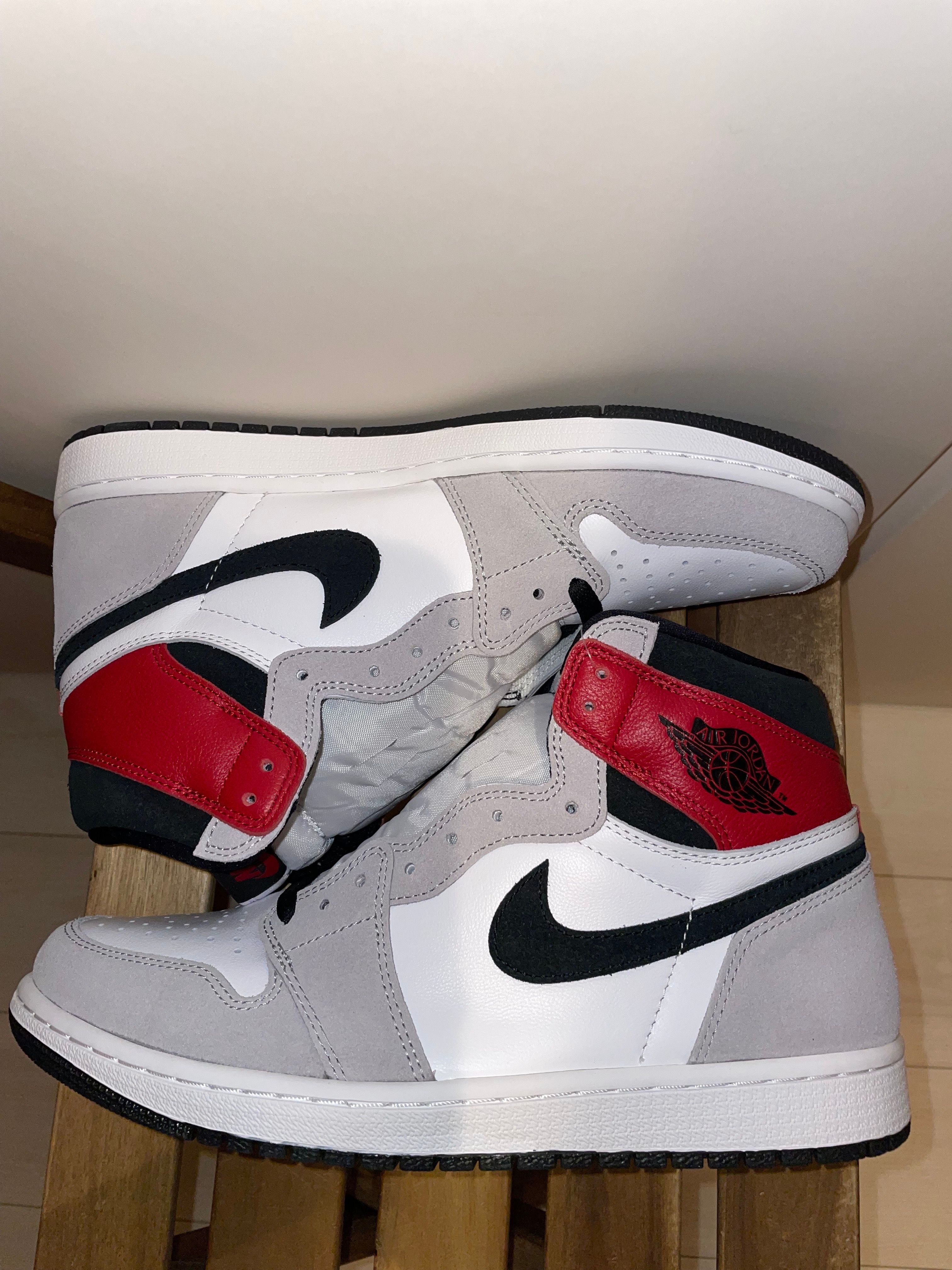 Nike Air Jordan 1 High OG "White/Black/Light Smoke Grey"