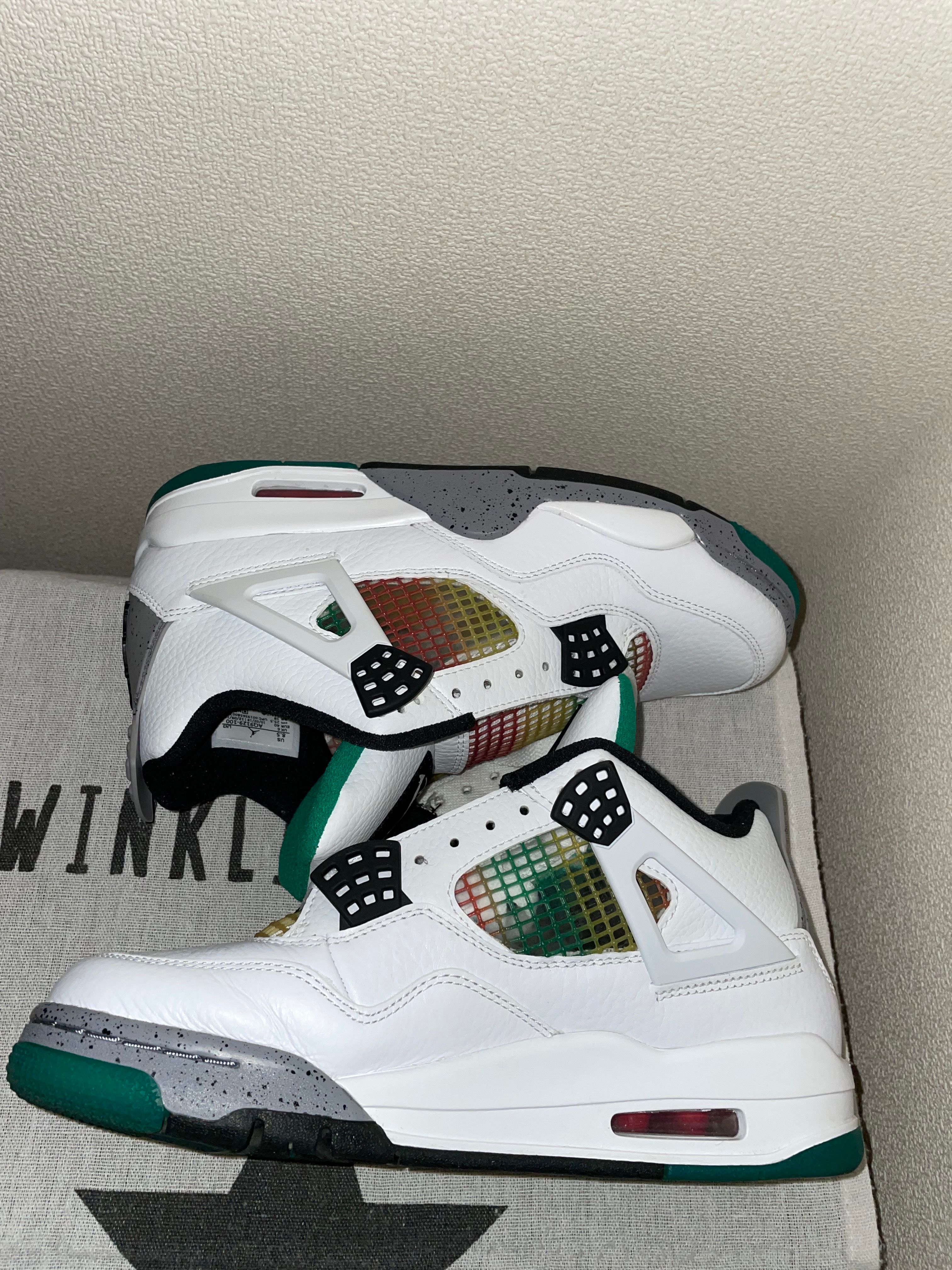 NIKE Women's AIR JORDAN 4 