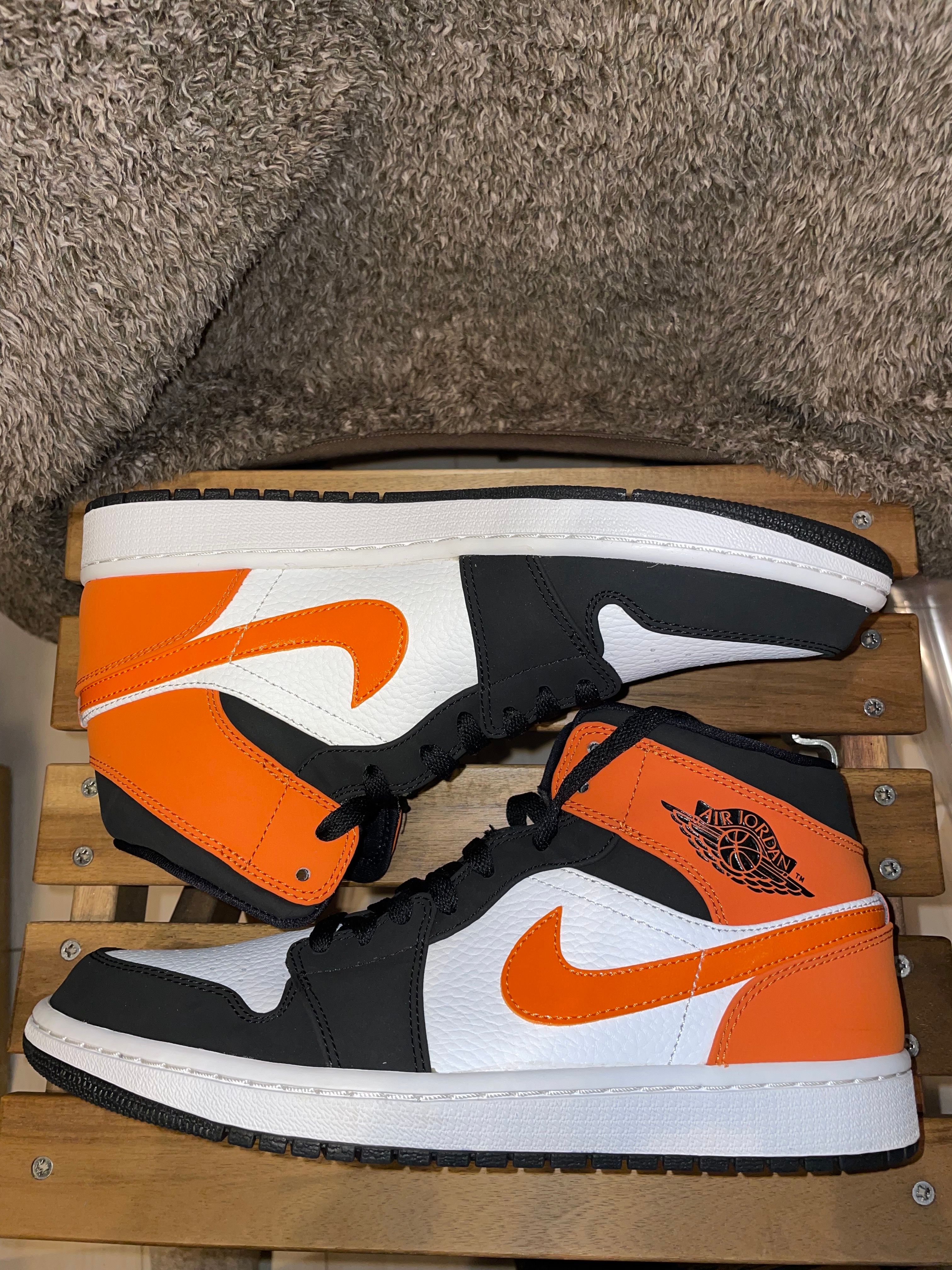 NIKE AIR JORDAN 1 MID "SHATTERED BACKBOARD"